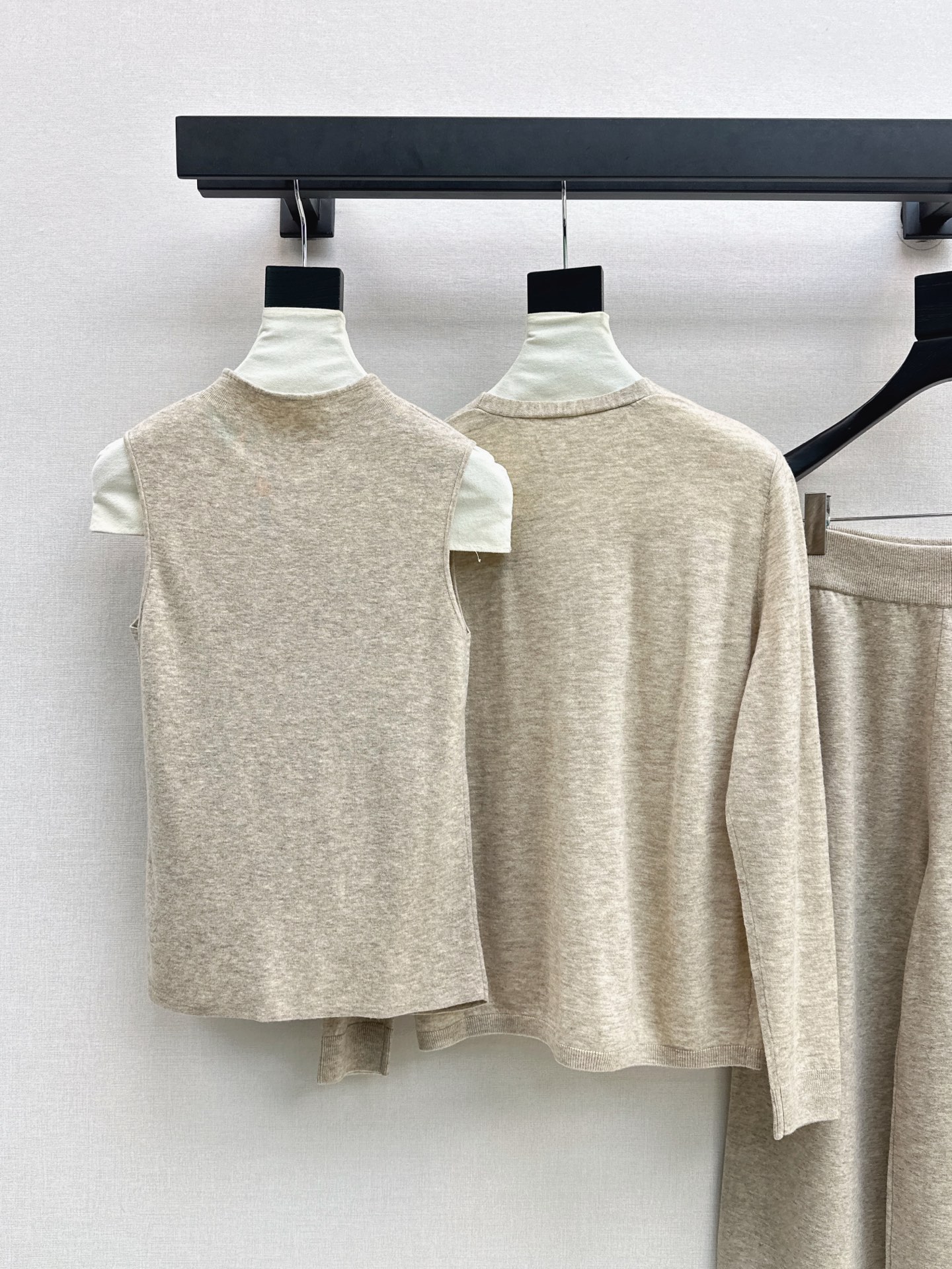 Her 26fw knit vest cardigan pants sets