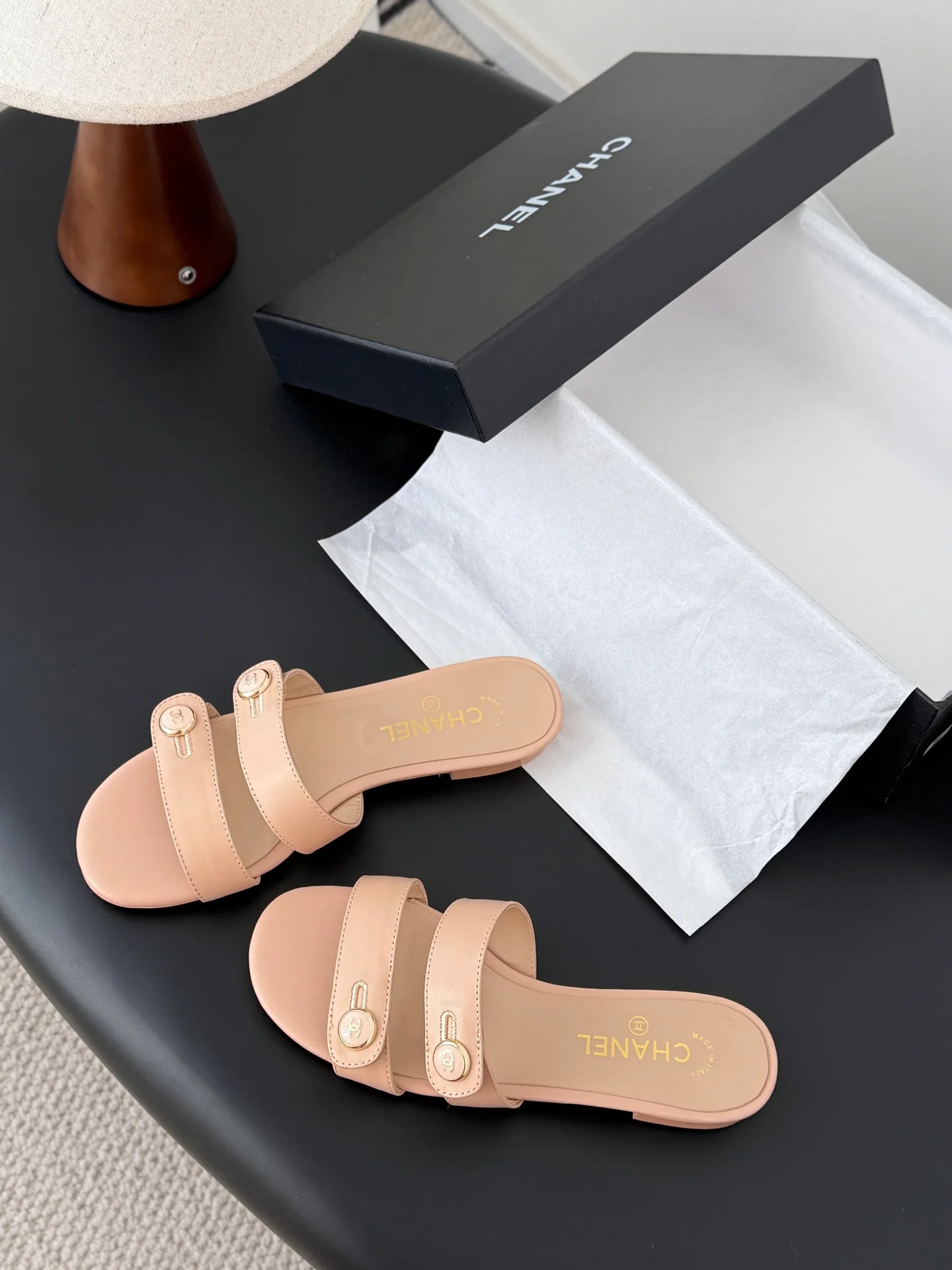 Chan 26ss sandals
