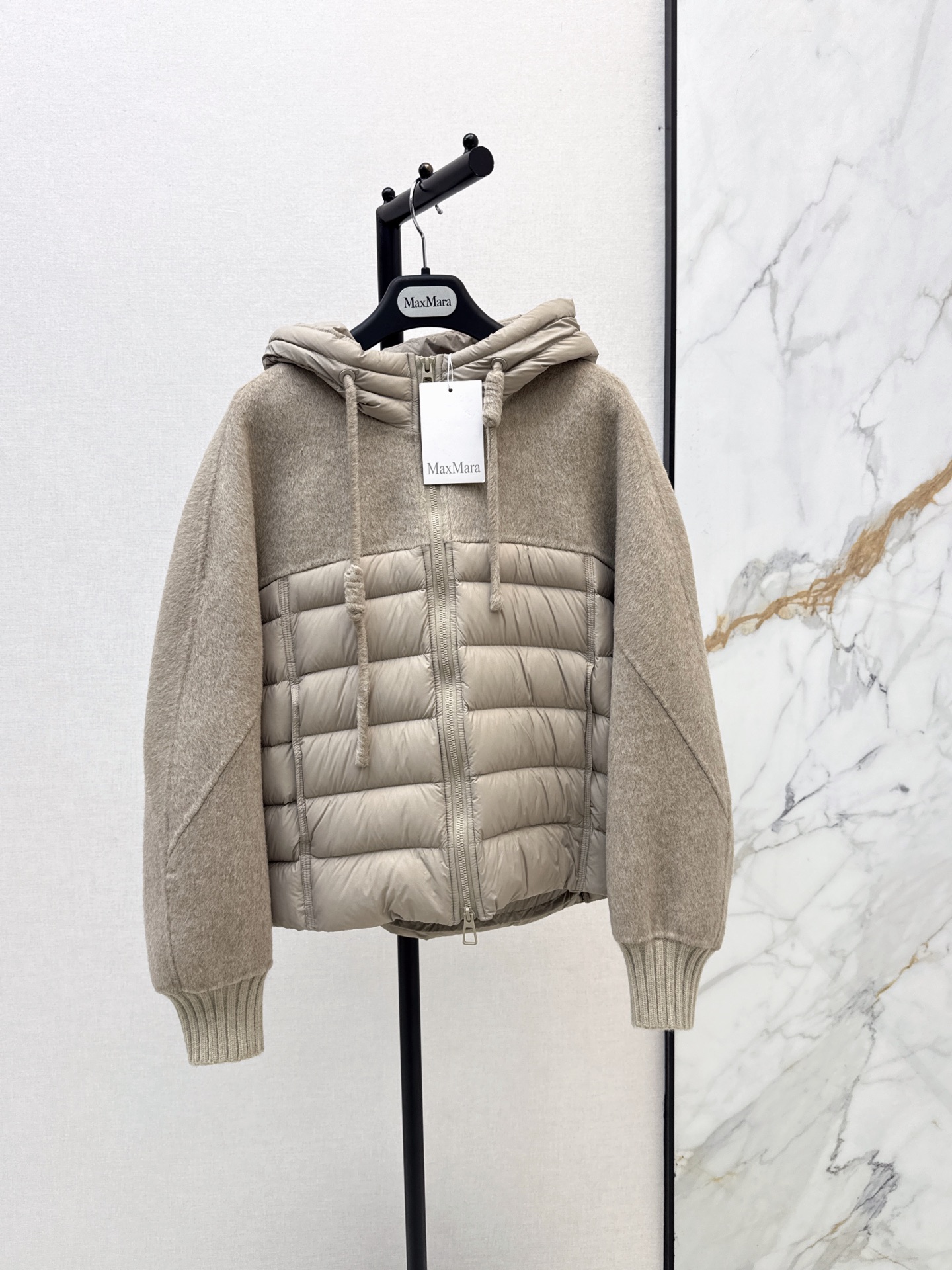 Max 26fw knit contract down jacket
