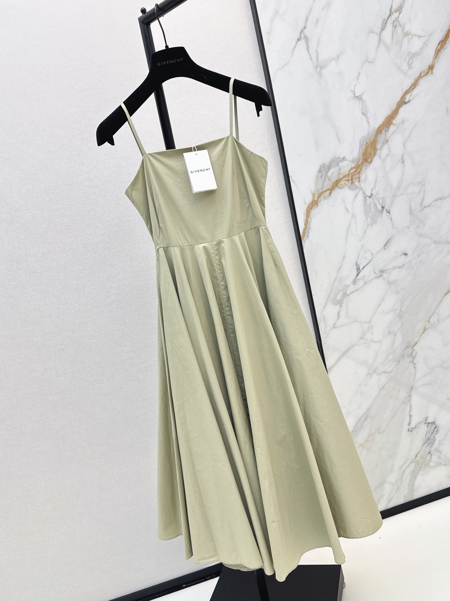 Giv 26ss slip dress