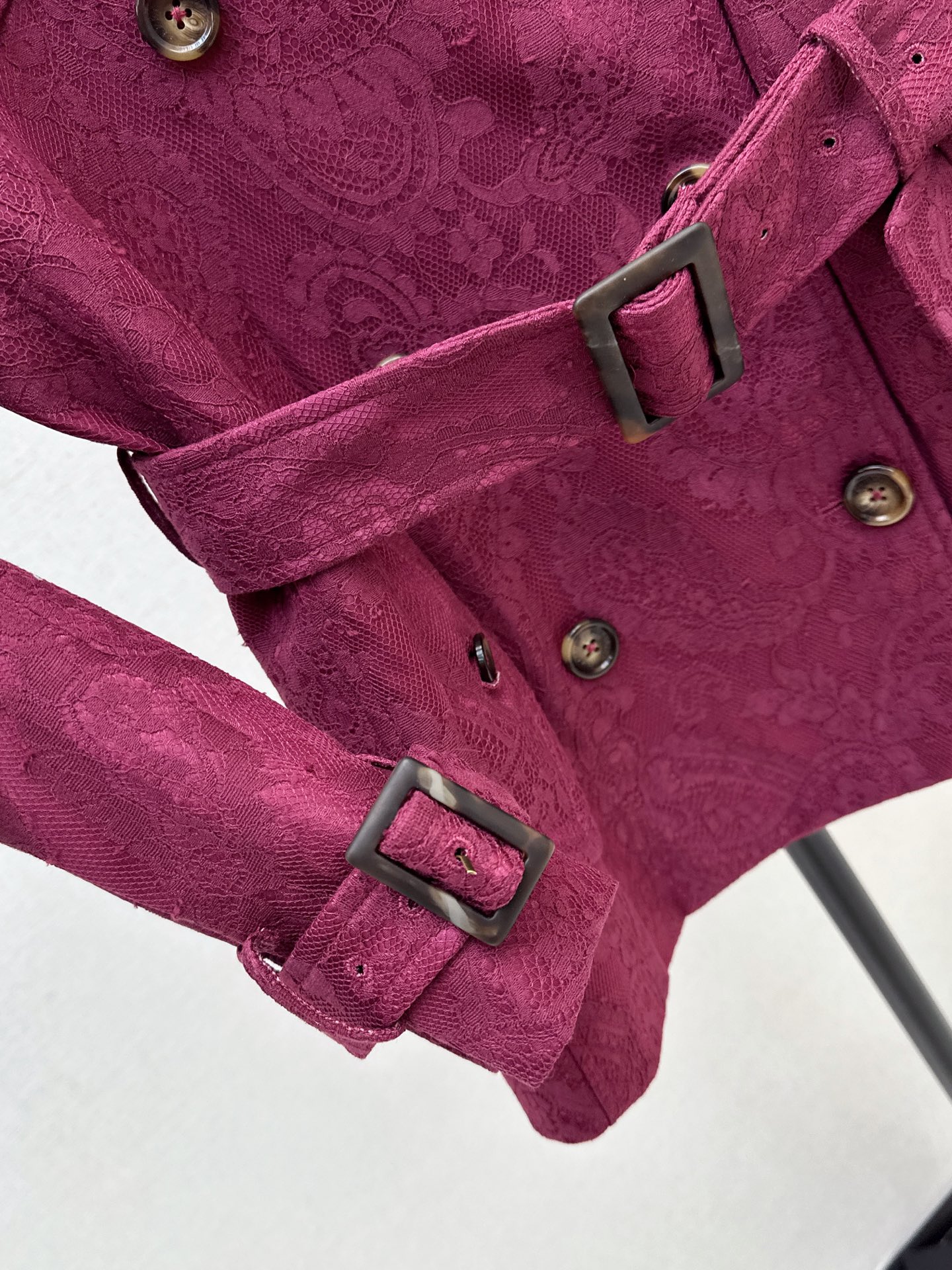 Bur 26fw lace cropped trench coats