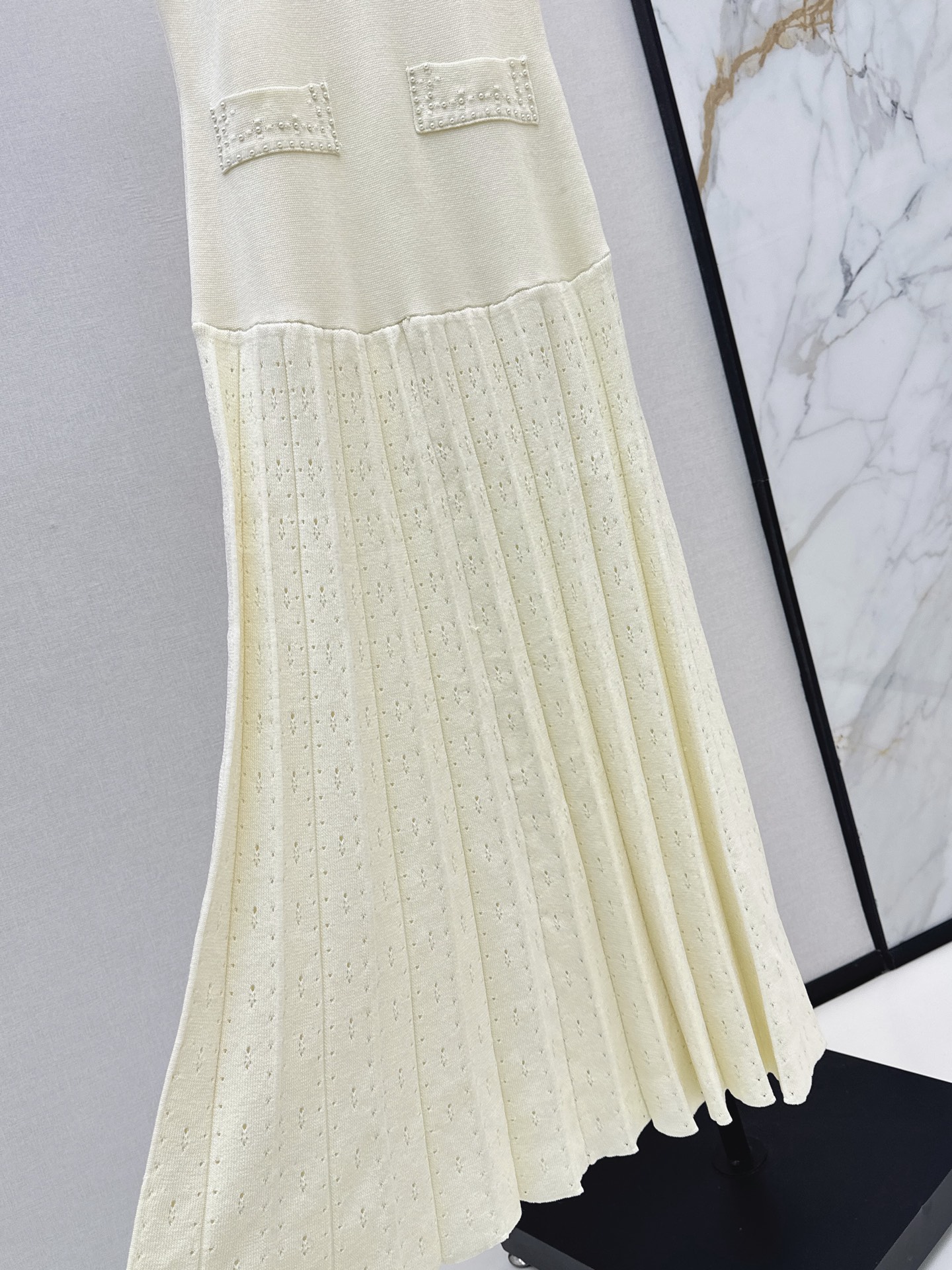 Chan 26fw sleeveless beading knit dress