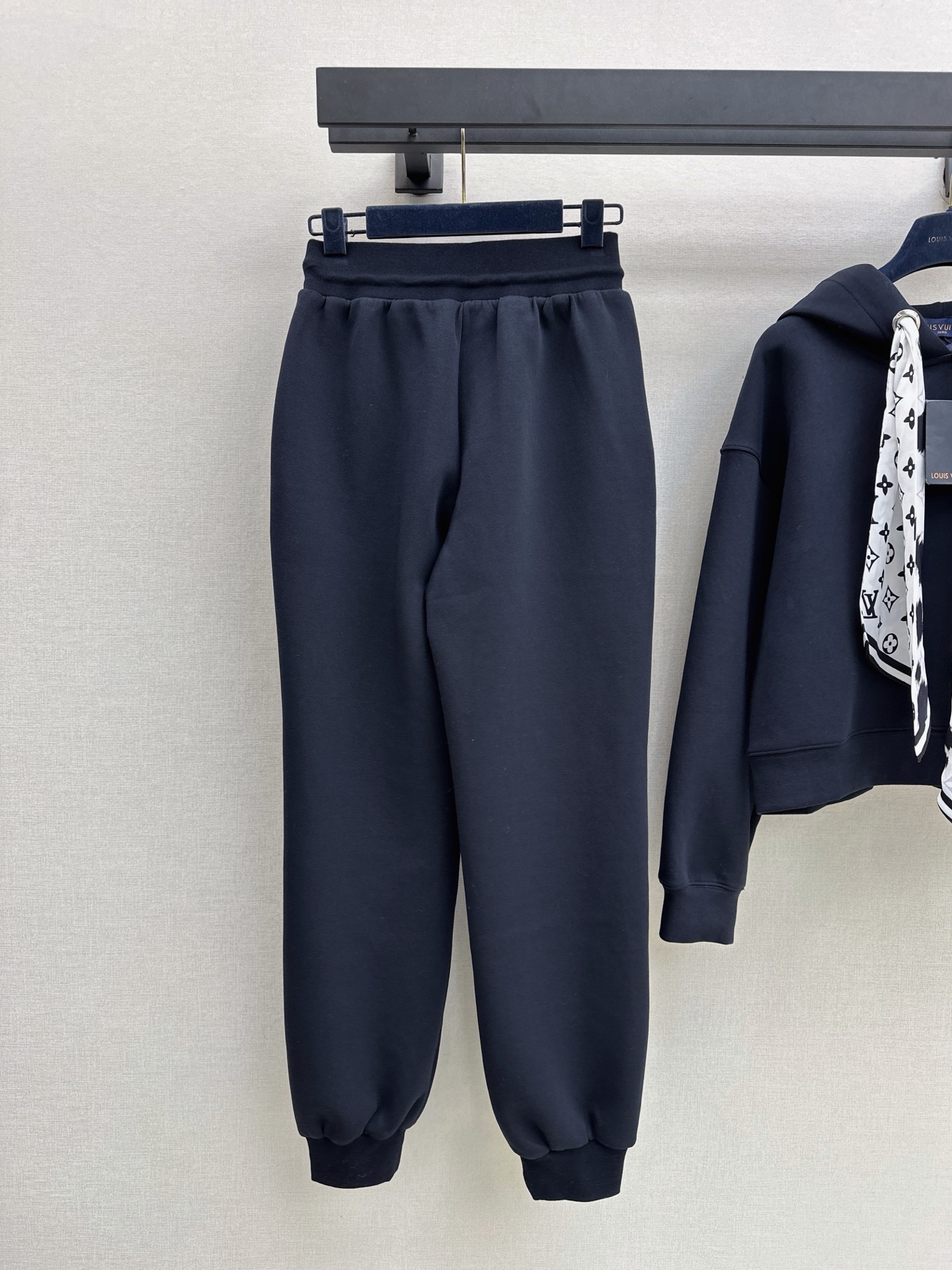 Loui 26fw scarf hhdie pants sets