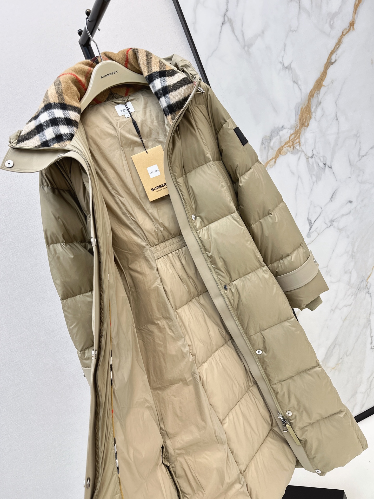 Bur 26fw hooded down jacket