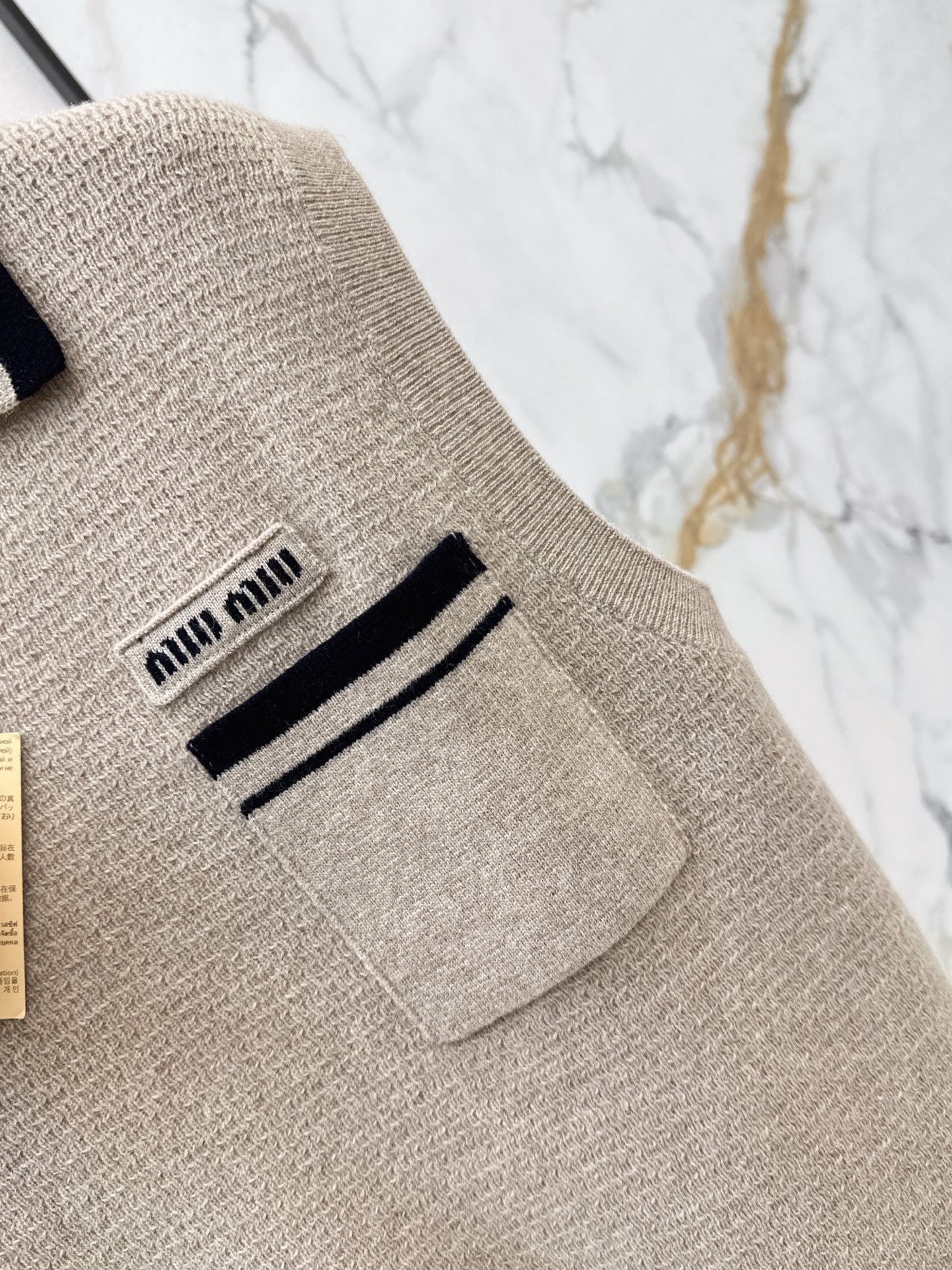 Miu 26fw cashmere knit vest