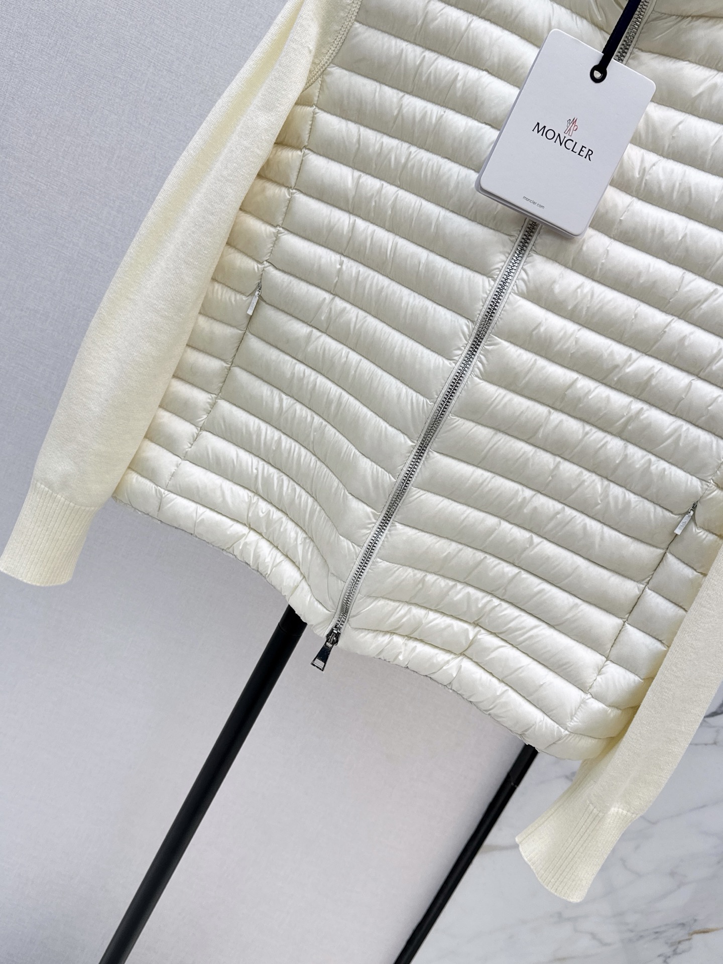 Monc 26fw cropped down jacket
