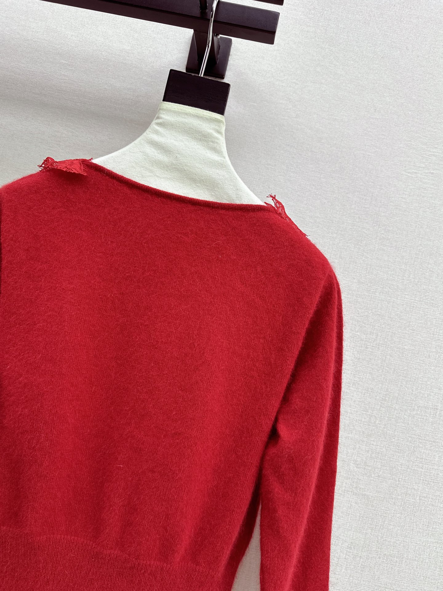 ES 26fw lace contract knit sweater