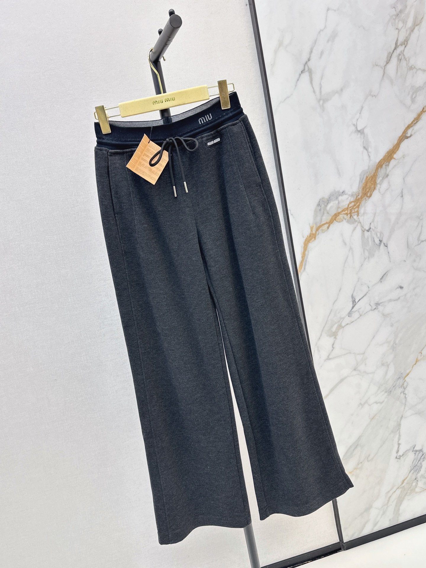 Miu 26fw darwstring pants sets