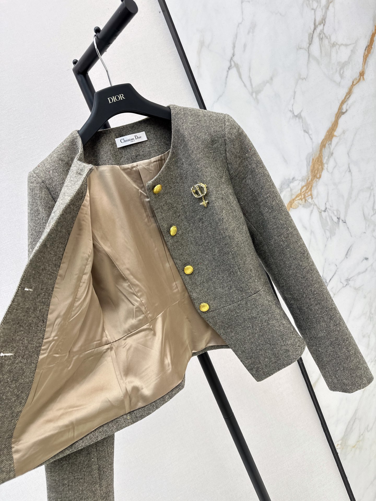 CD 26fw tweed peplum jacket