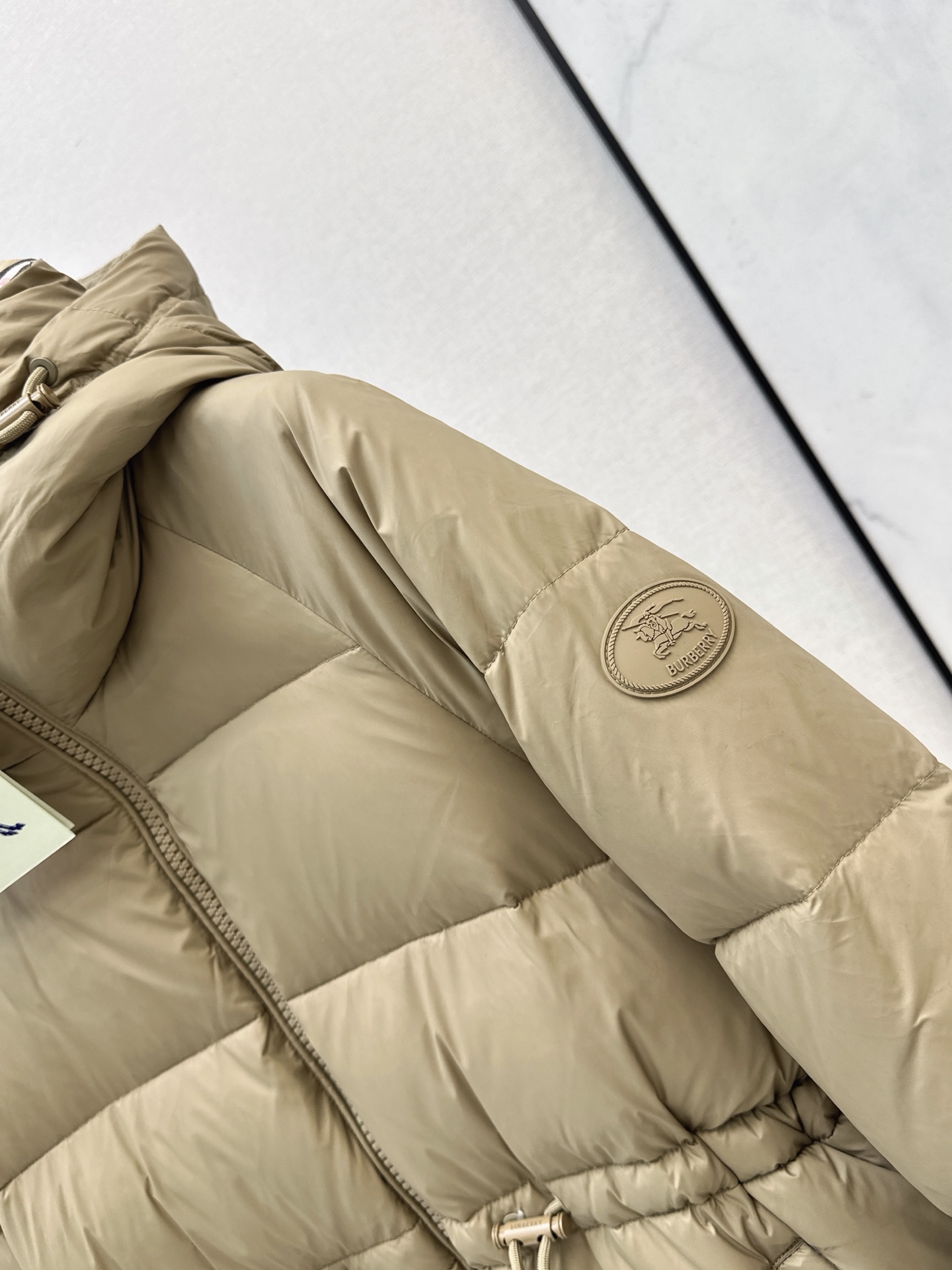 Bur 26fw hooded drawstring down jacket