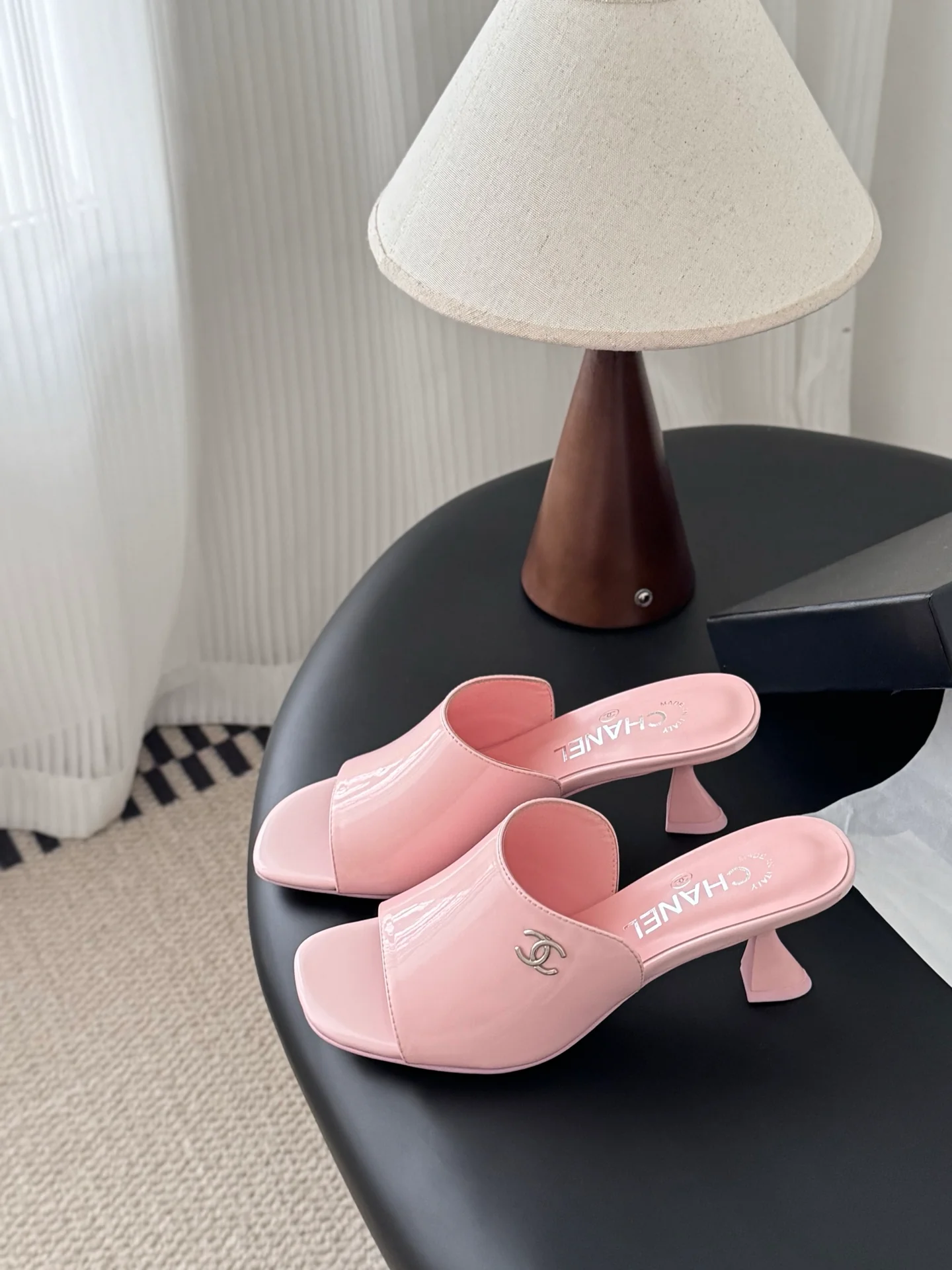 Chan 25fw kitten slides sandals