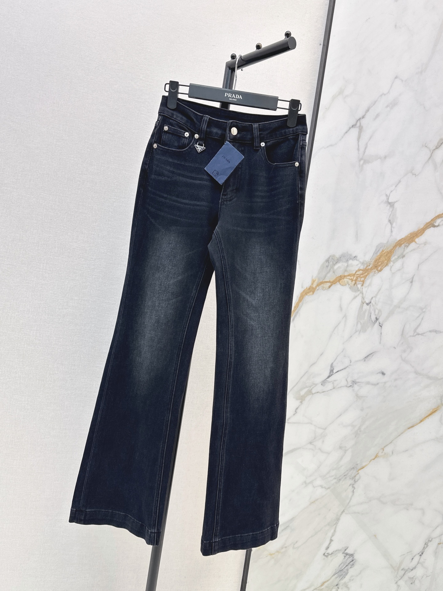Pra 26fw flared jeans