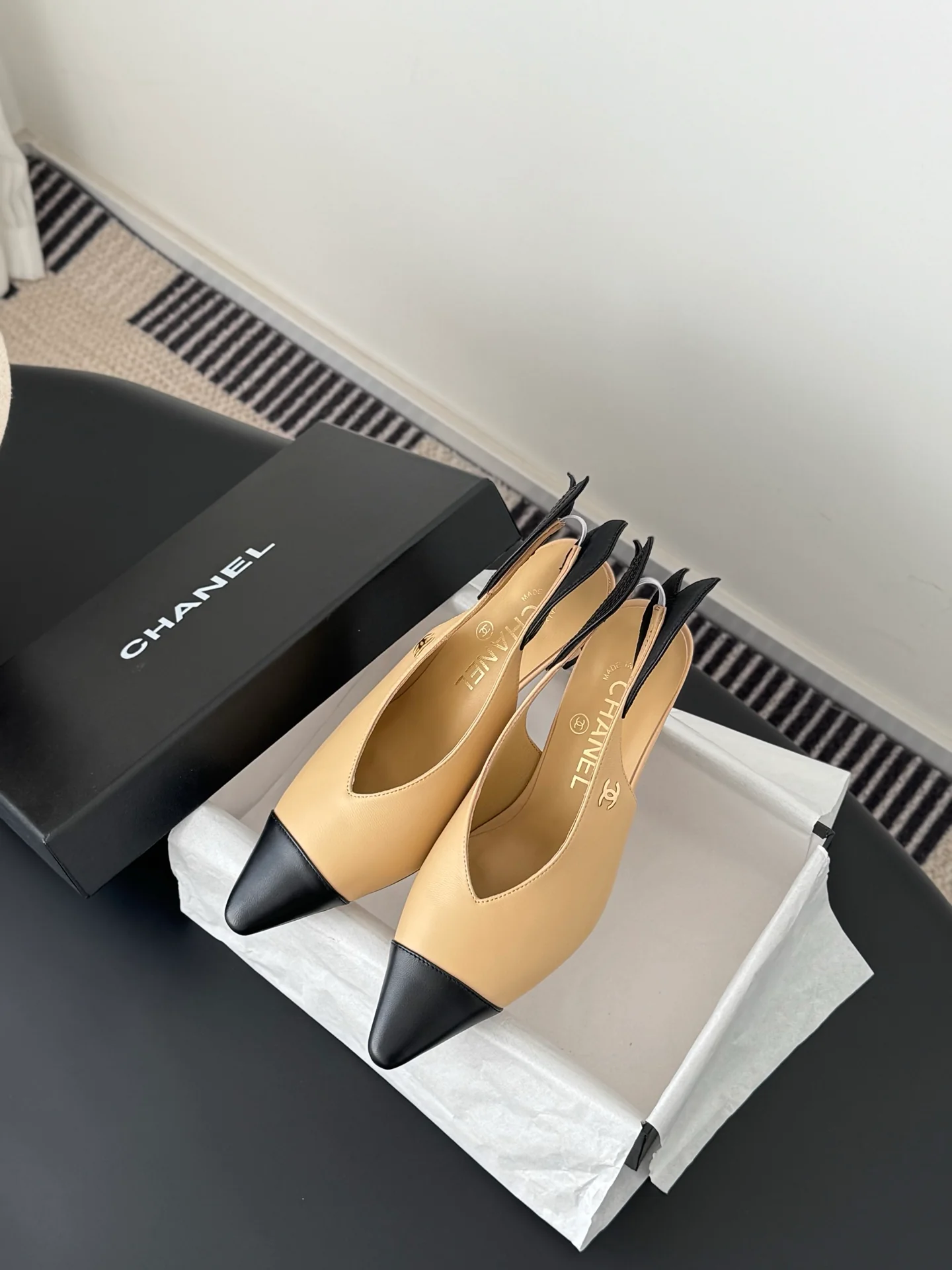 Chan 26ss slingback heels