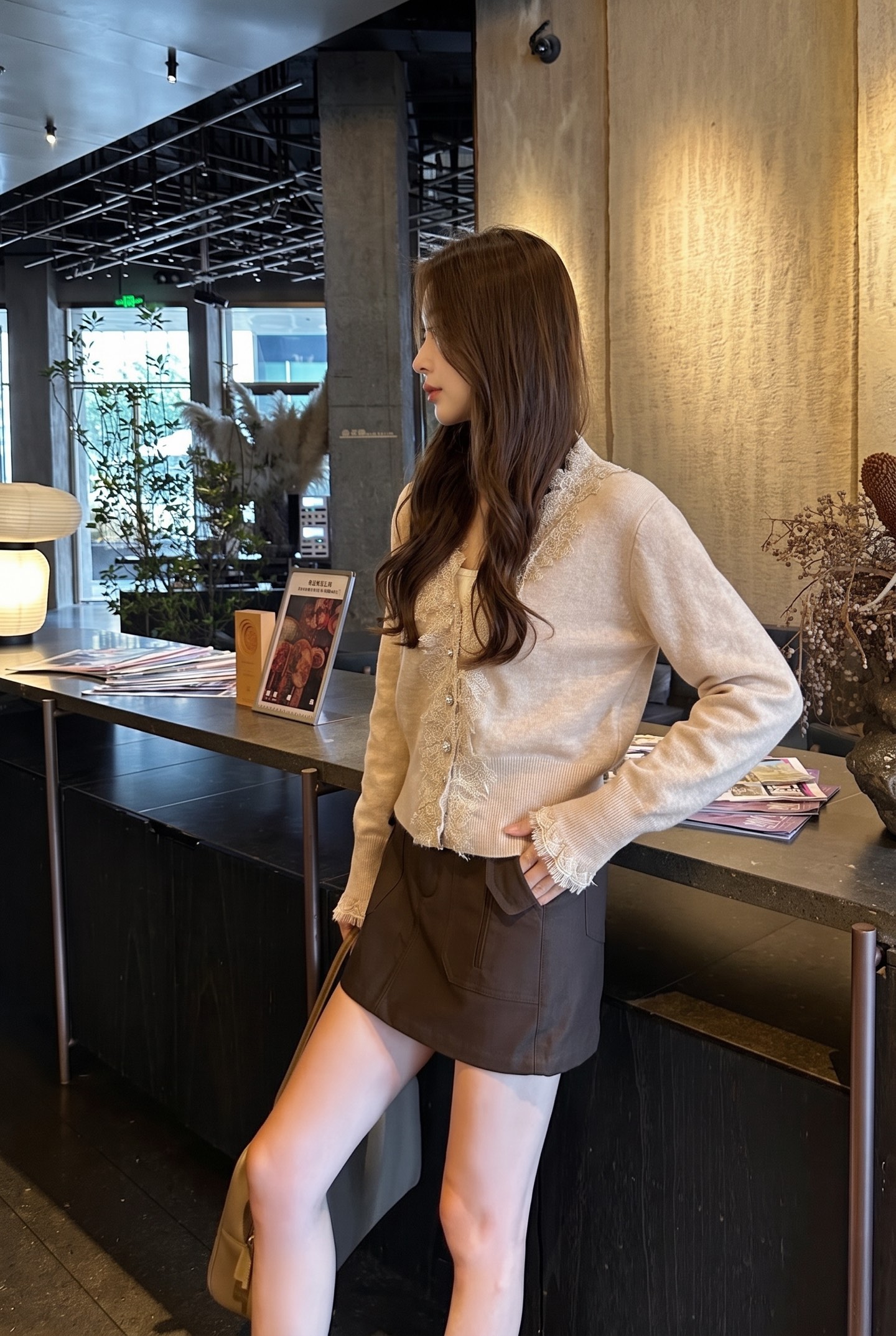 Miu 26fw lace contract knit cardigan