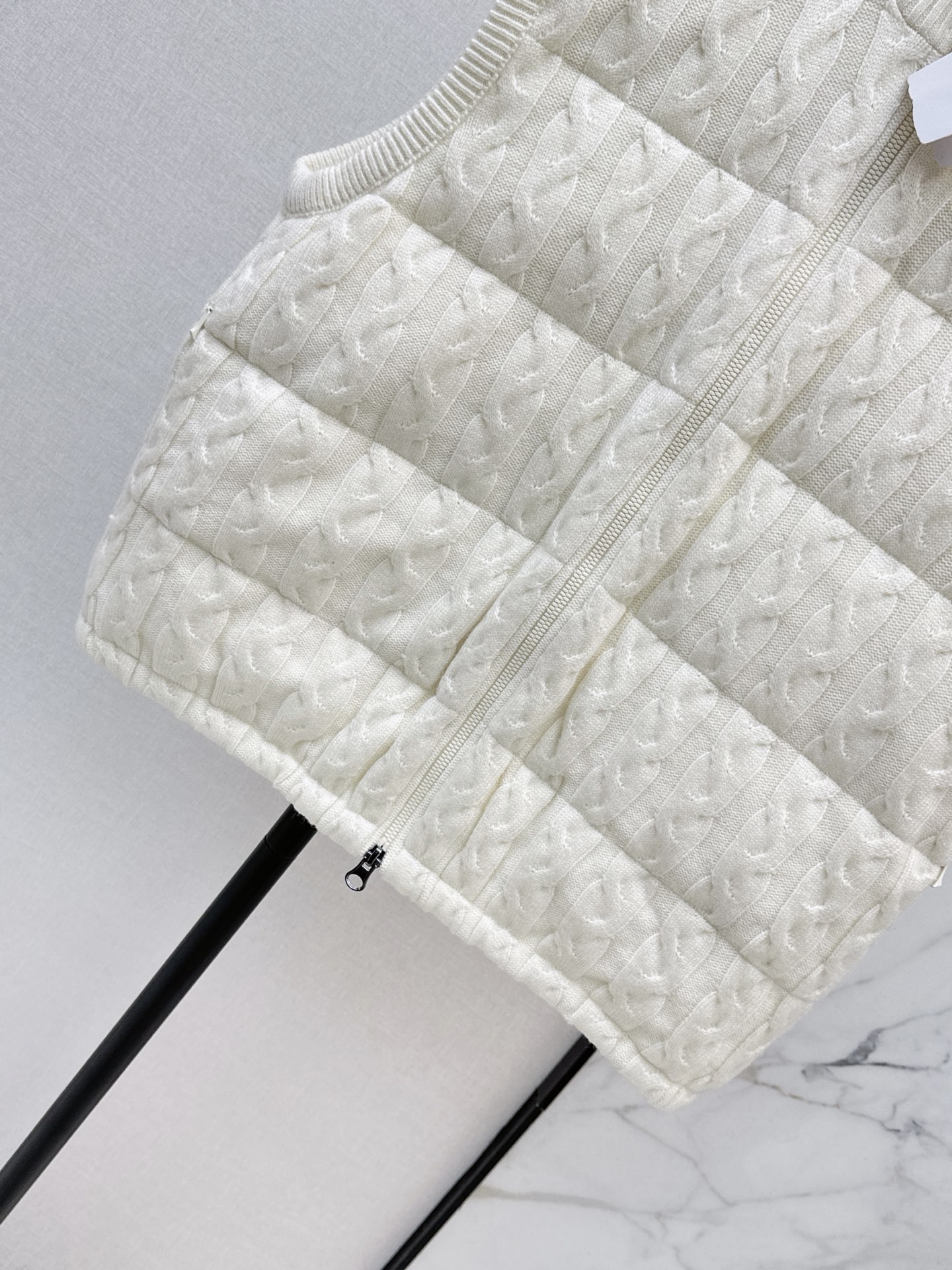 Brun 26fw knit down vest