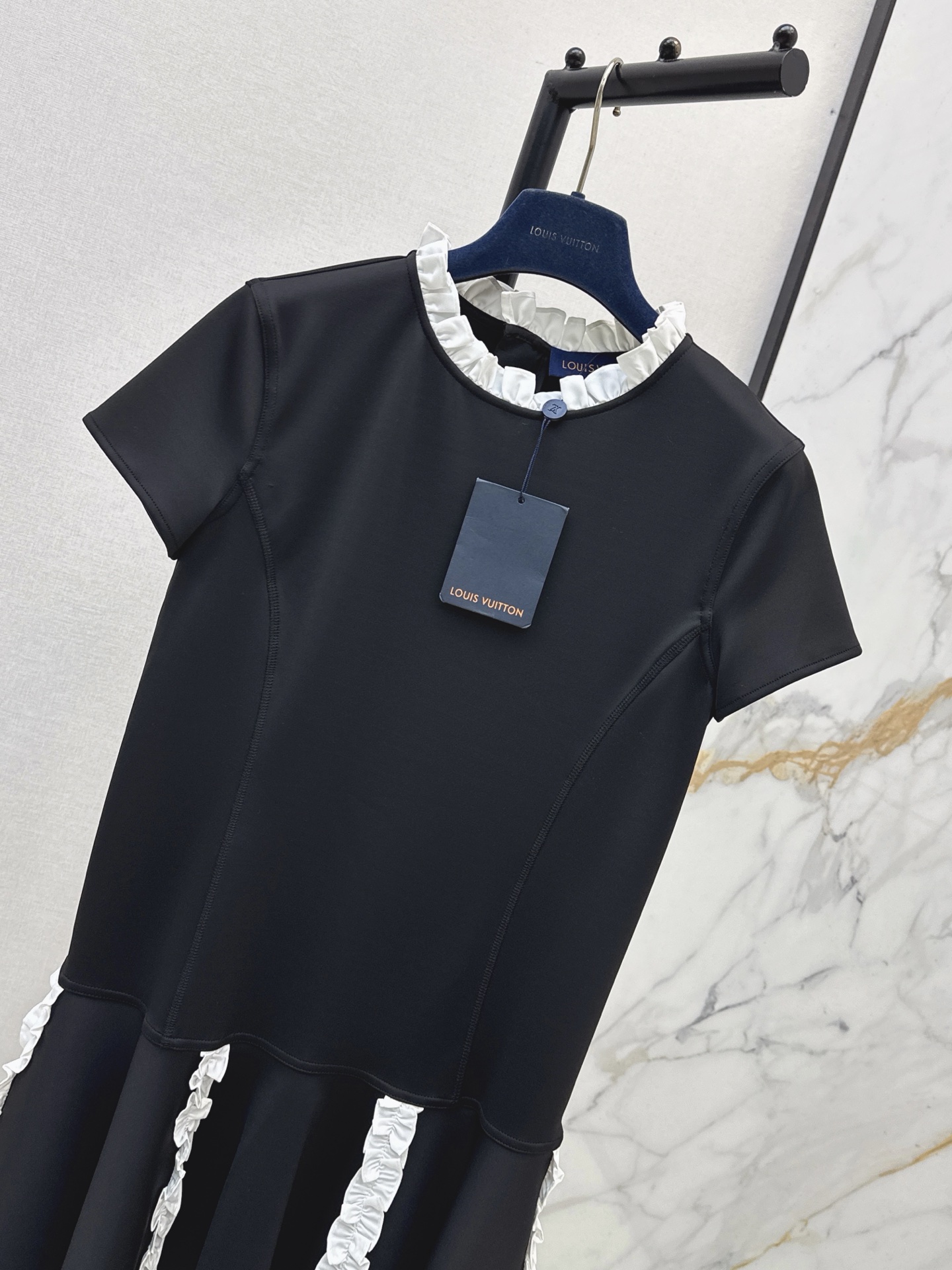 Loui 26ss ruffle trim dress