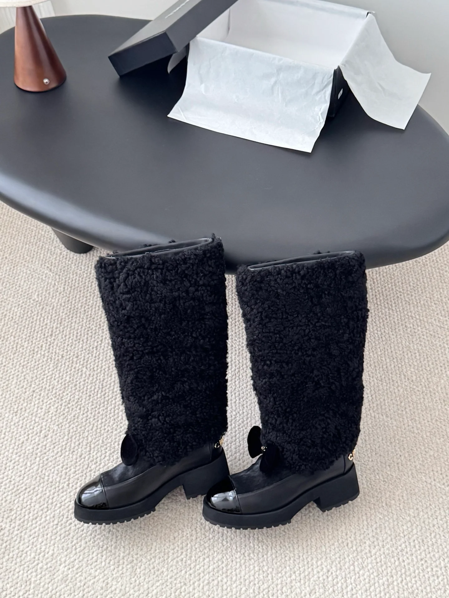 Chan 25fw plush half  boots with bow