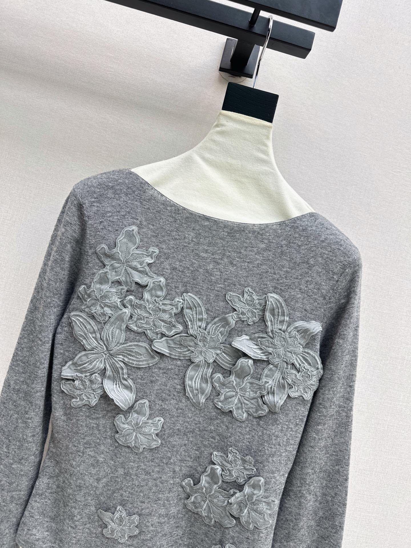 ES 26fw lace embroidery knit sweater