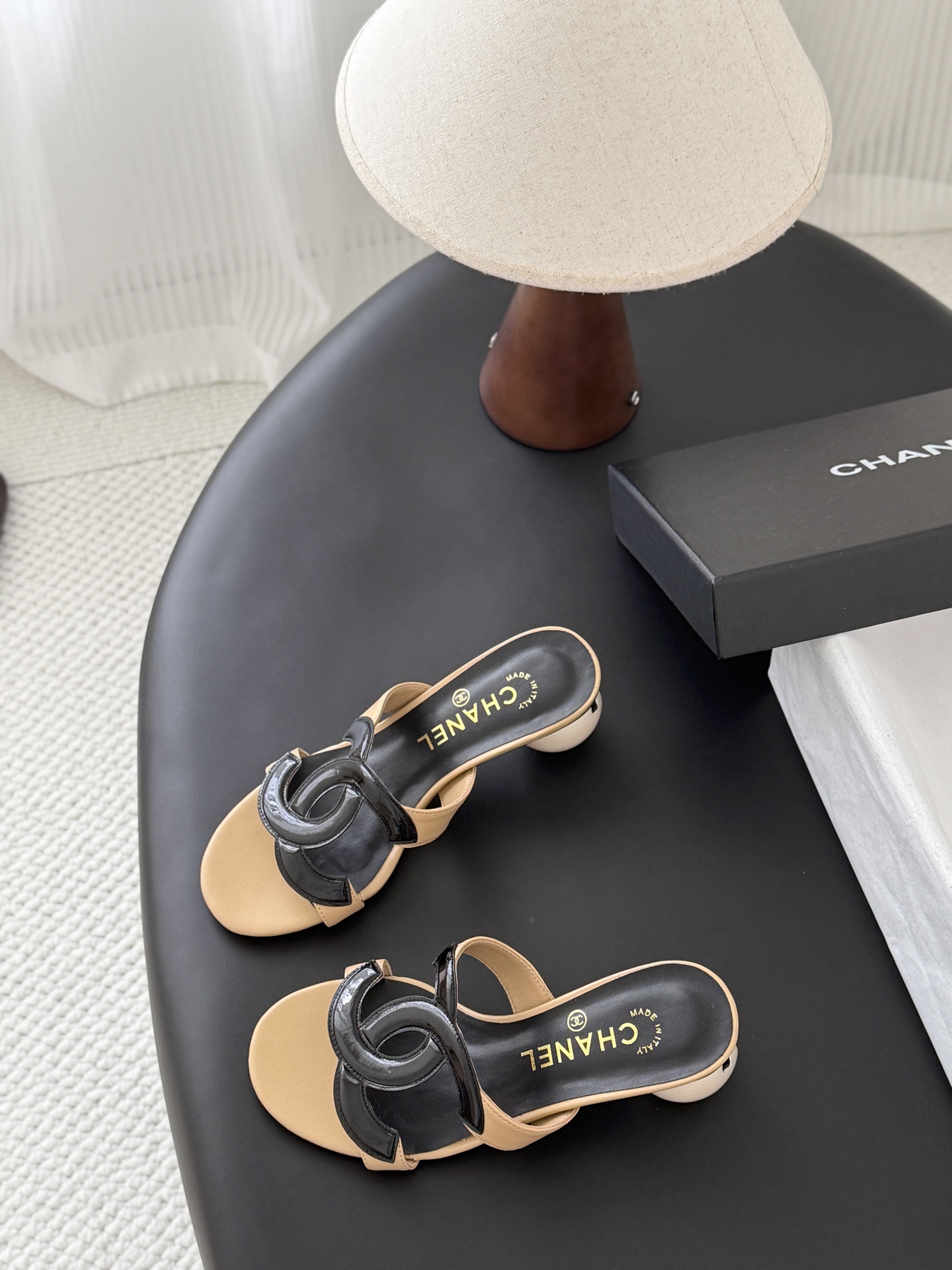 Chan 26ss chunky heel sandals