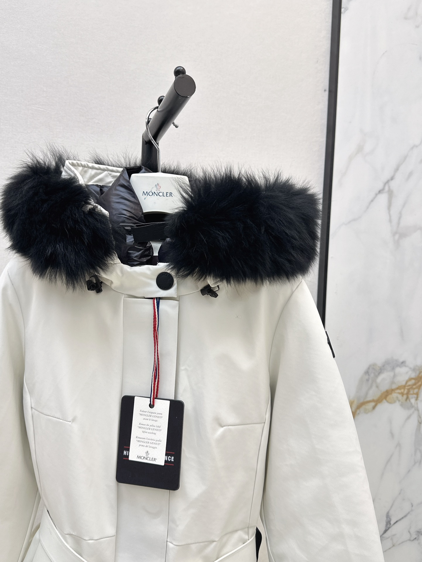 Monc 26fw belted hooded ski down jacket