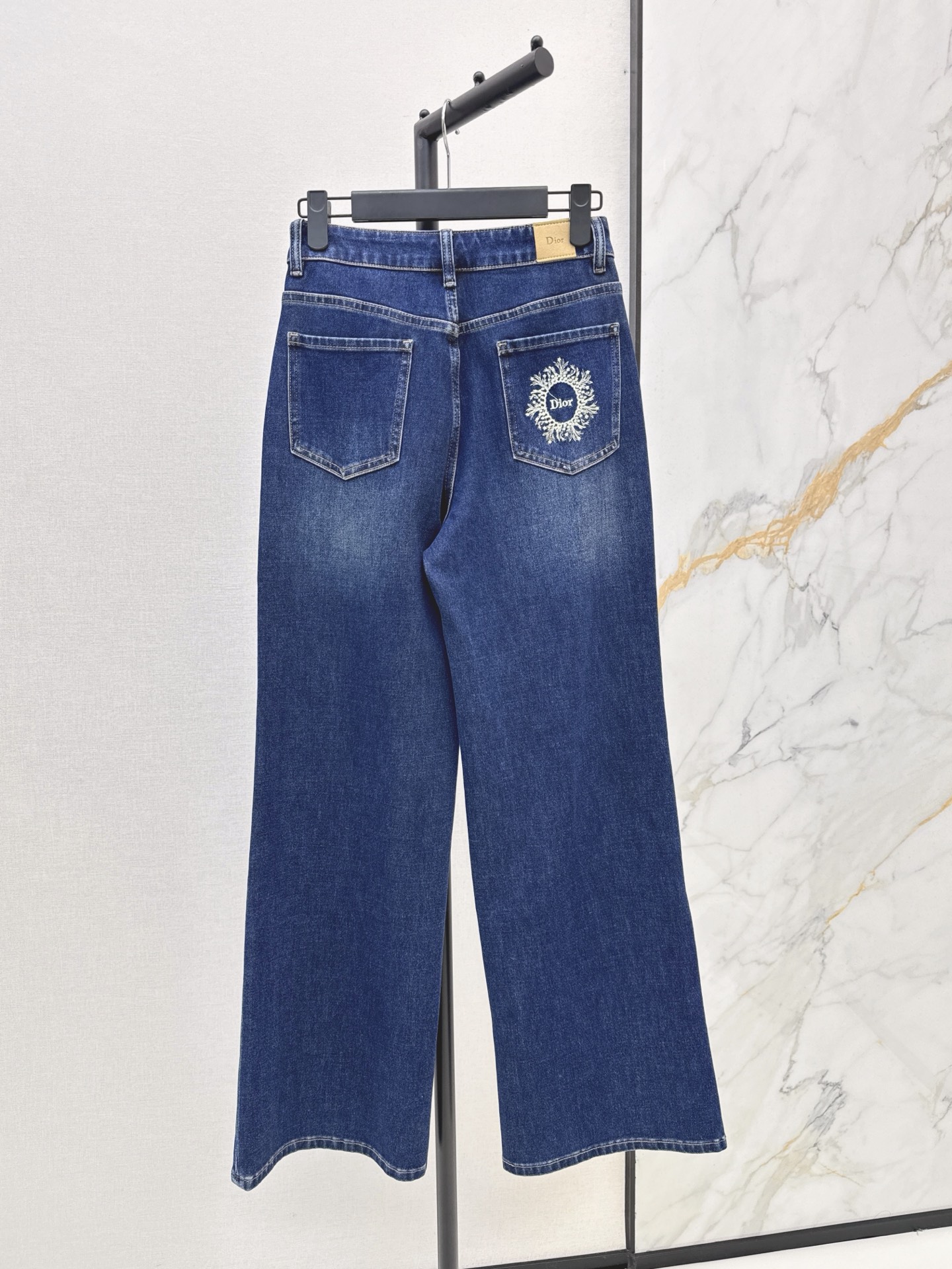 CD 26fw embroidery patch jeans