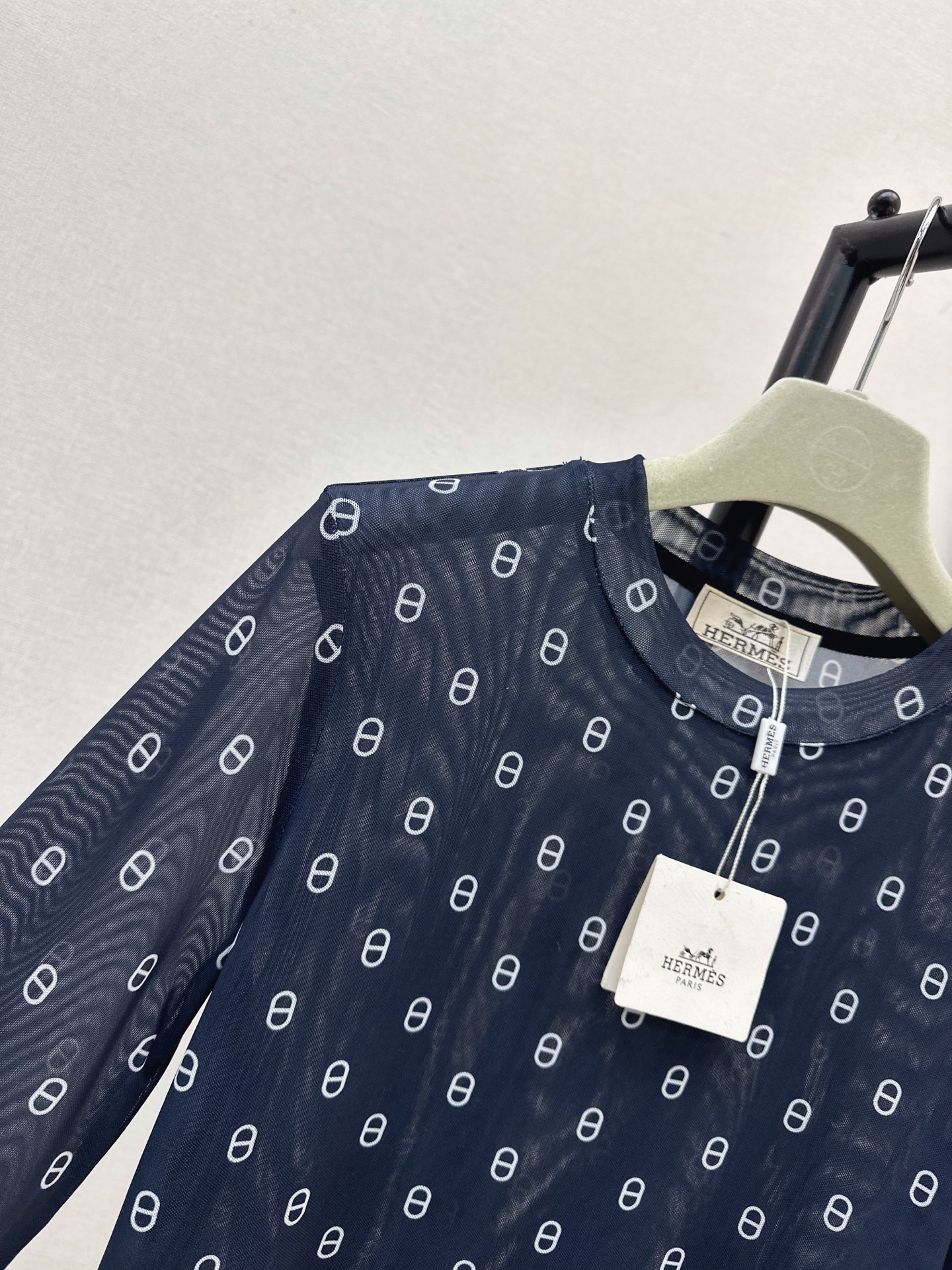 Her 26fw print mesh basic tee