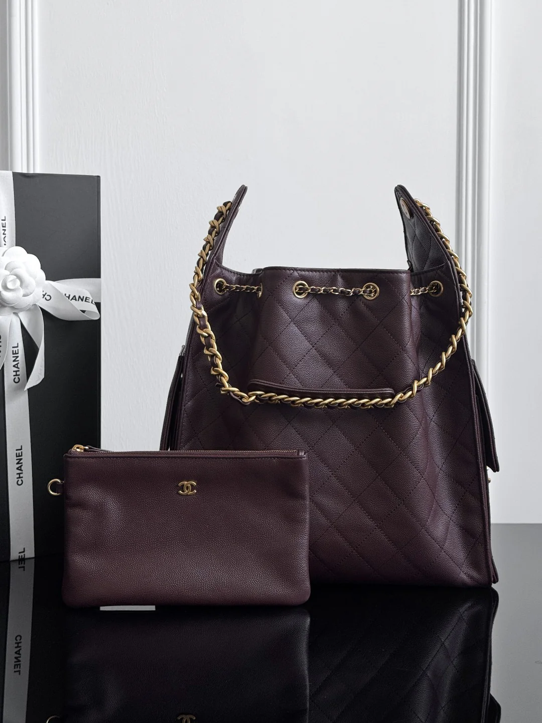 Chan 25A hobo bags