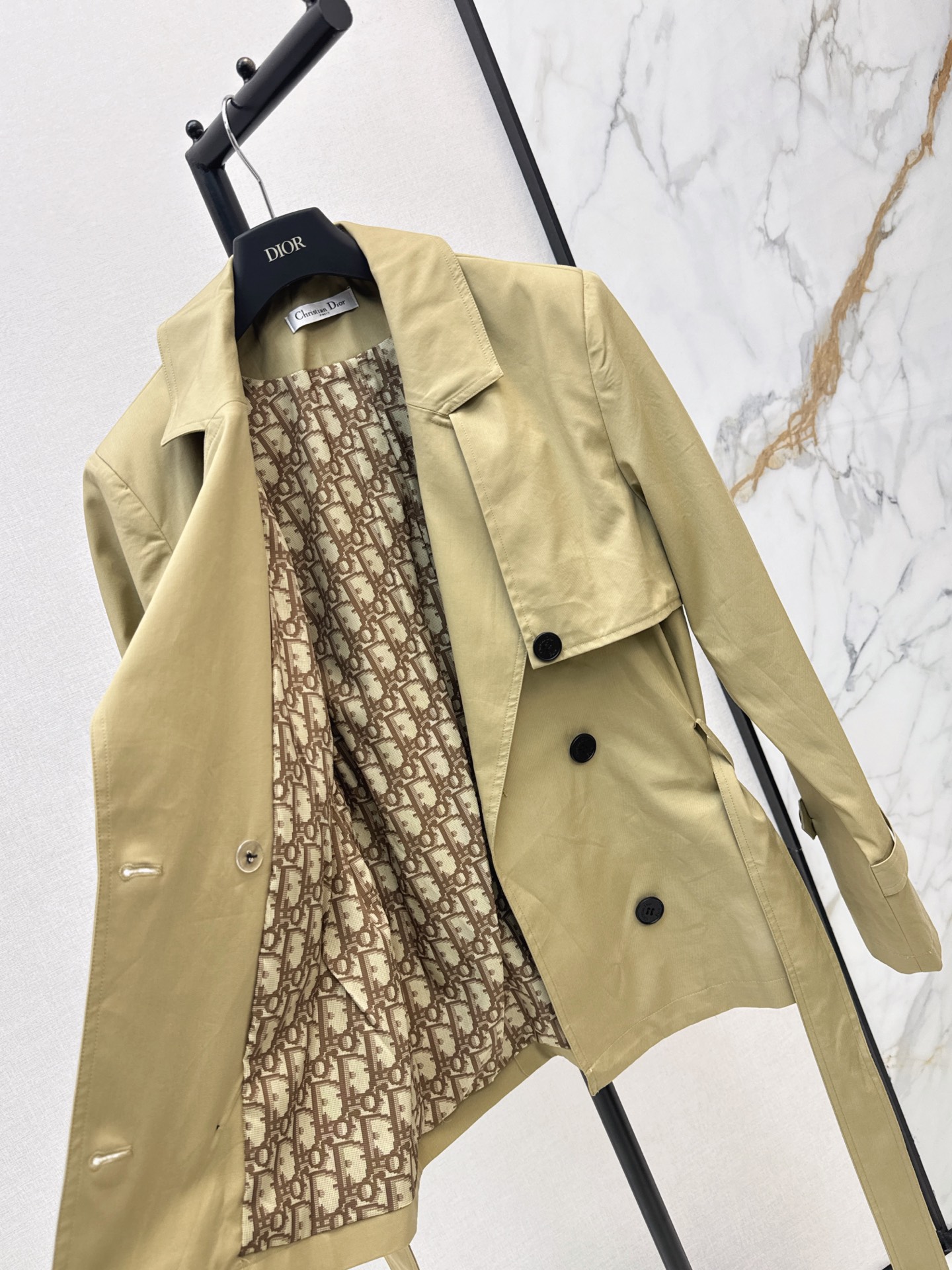 CD 26fw belted trench coats