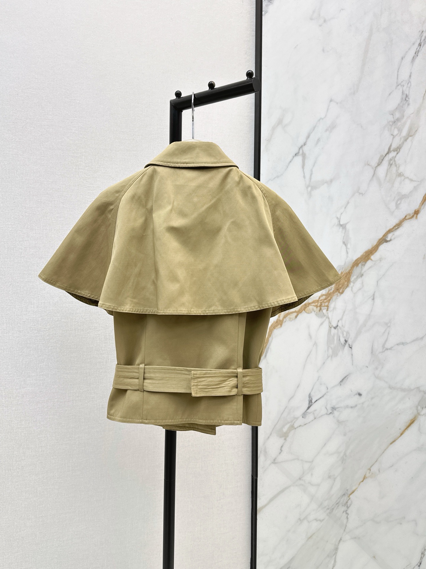 Burb 26ss cropped cape trench coats