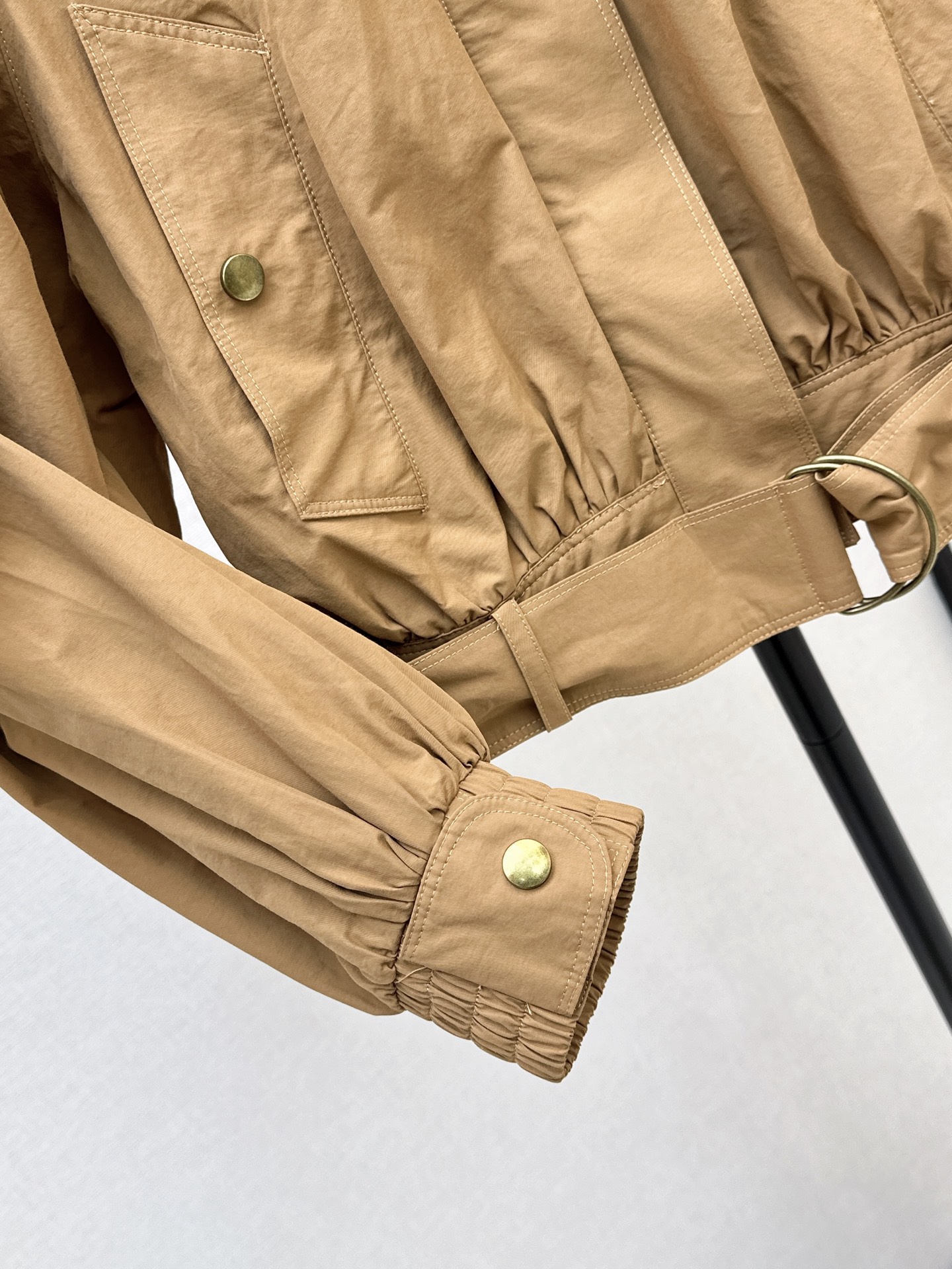 Chol 26fw cropped belted jacket