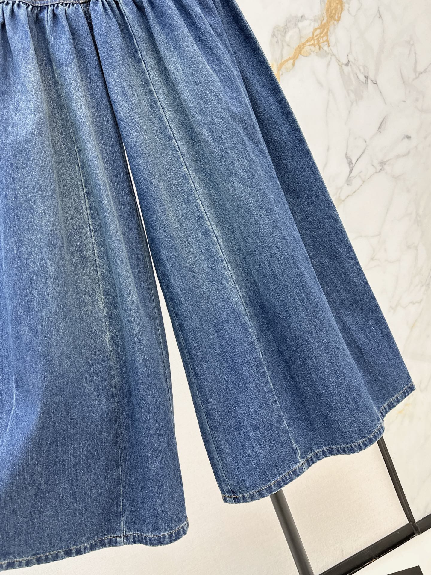 Chol 26fw wide-leg jeans
