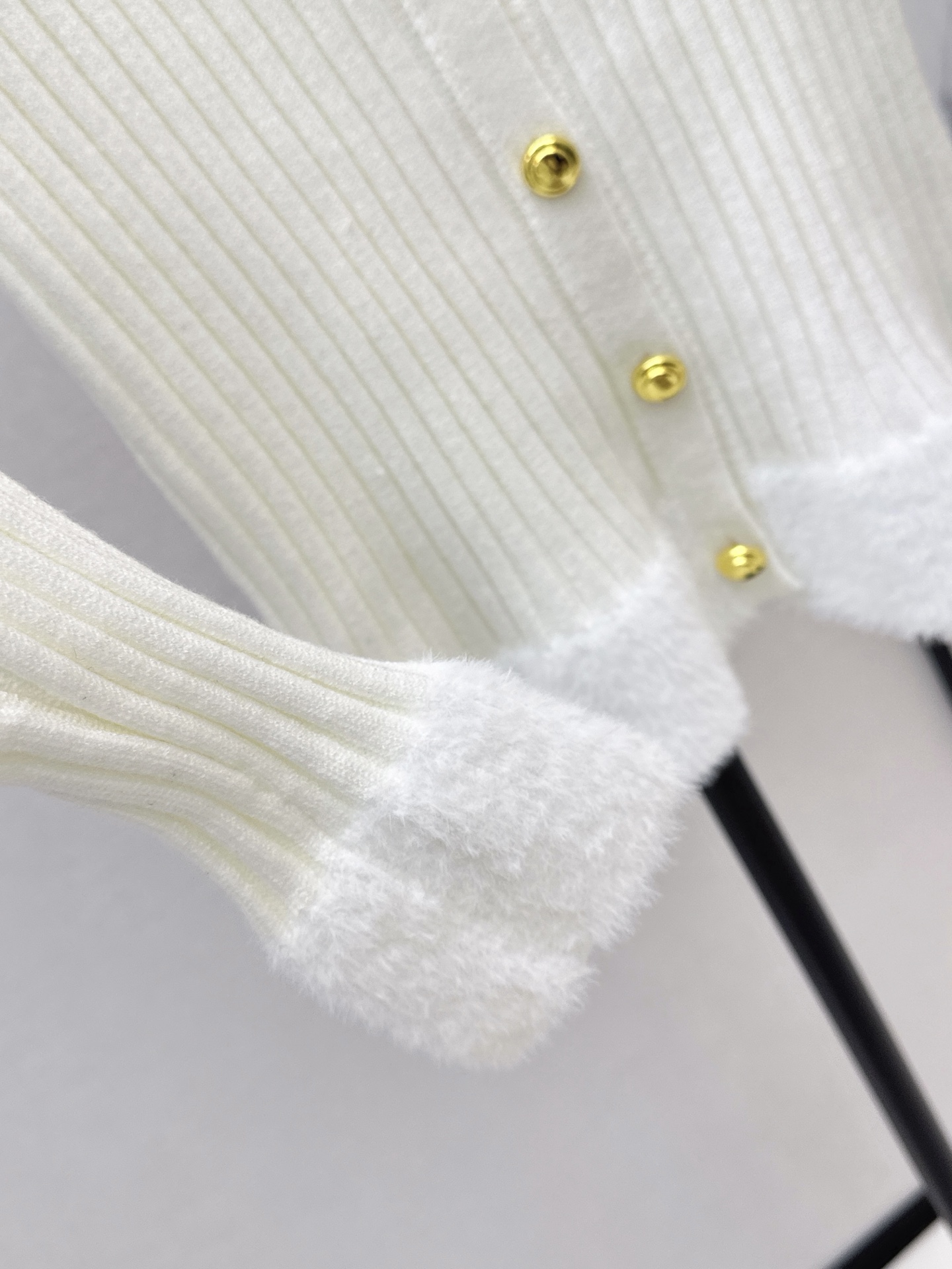 Miu 26fw ribbed knit cardigan