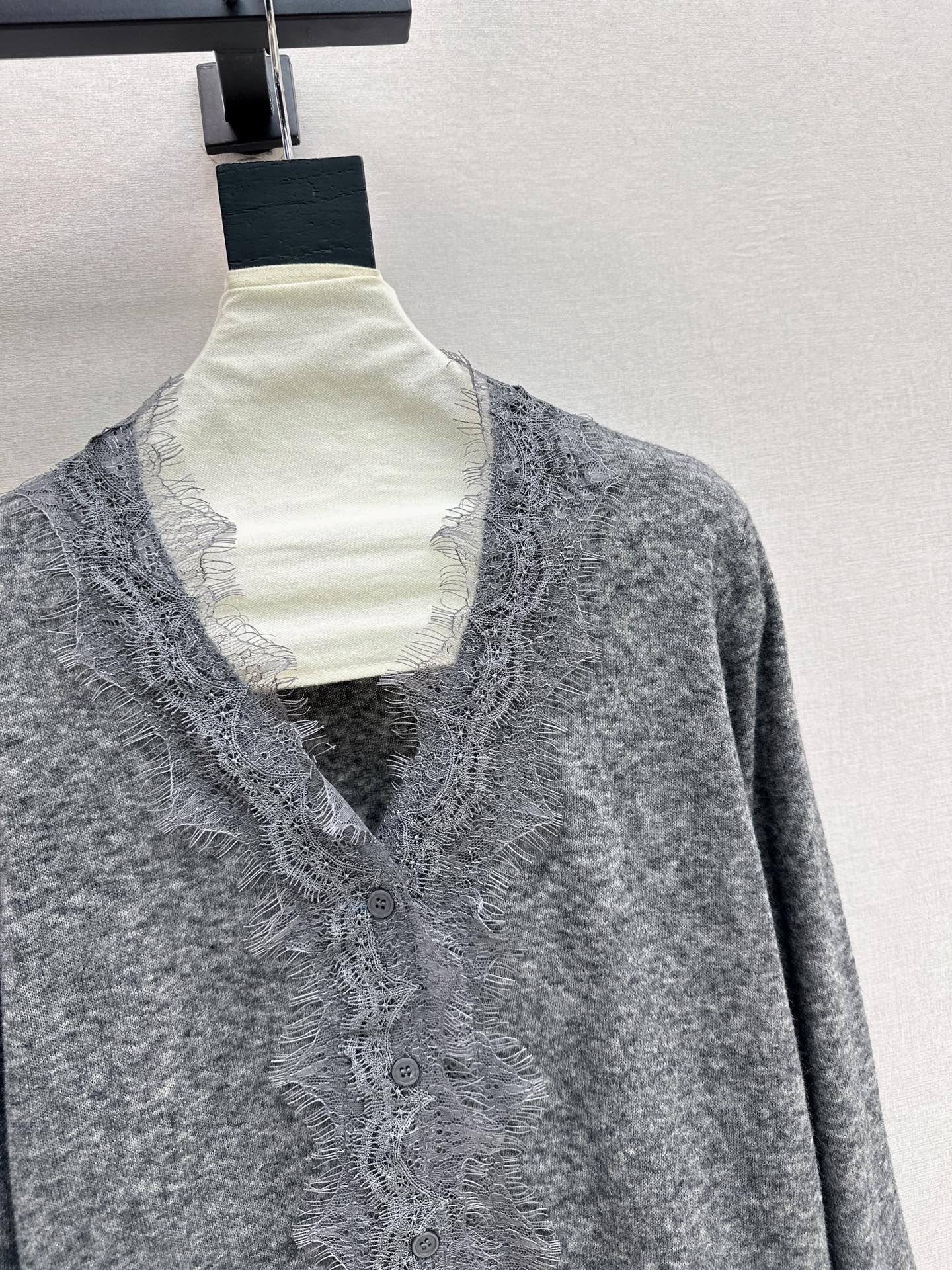 ES 26fw lace contract knit cardigan