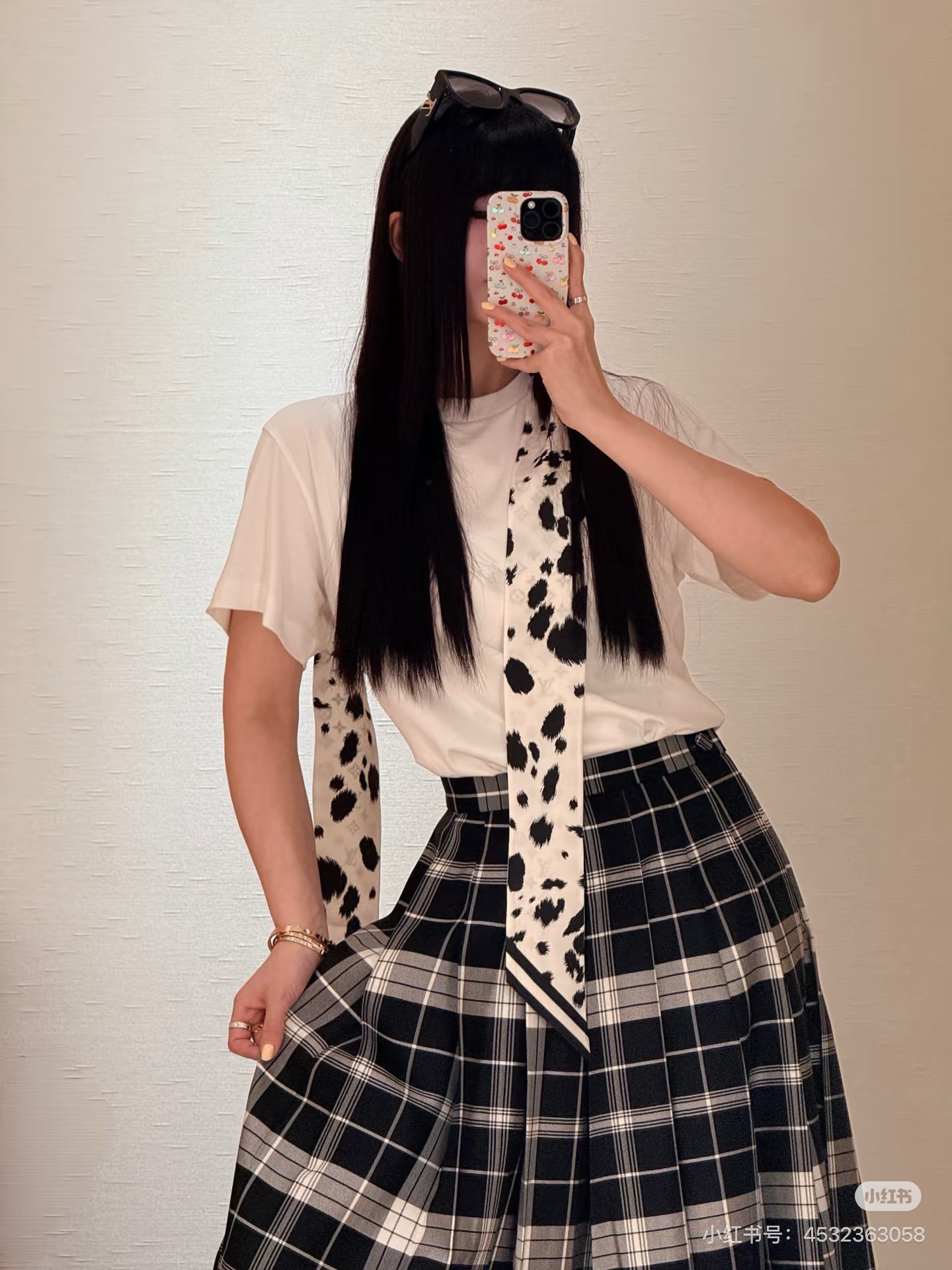 Loui 26fw print scraf t-shirt