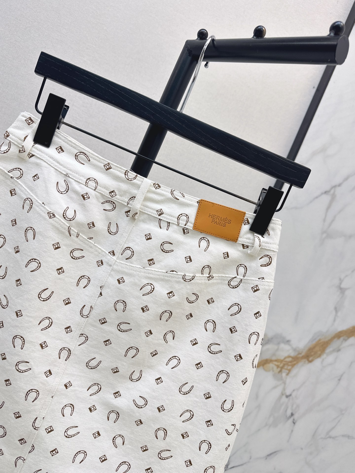 Herm 26fw print skirt