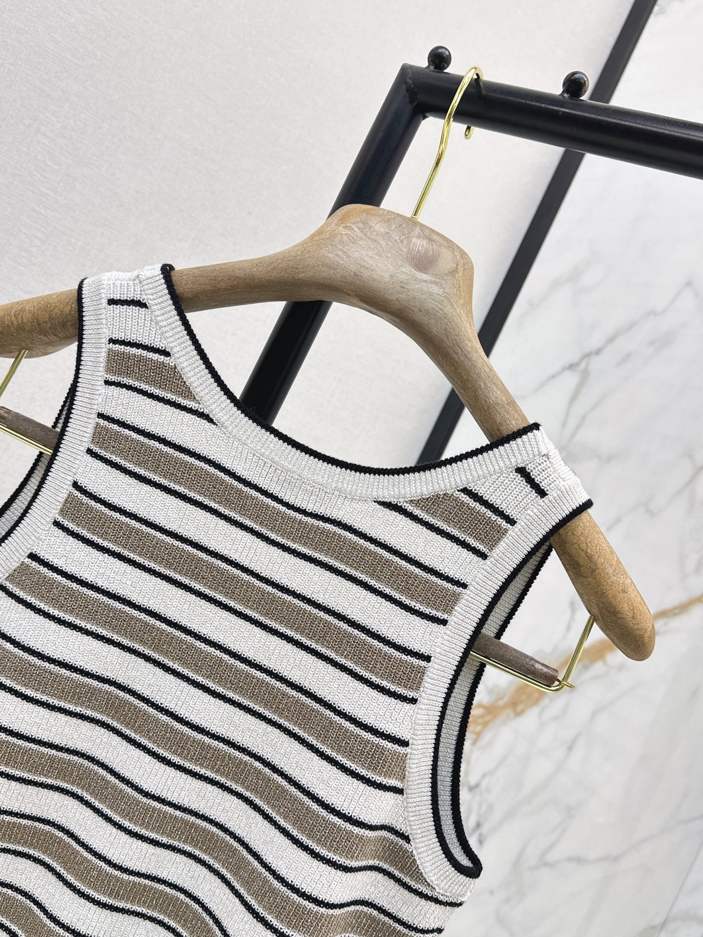 Brun 26ss sleeveless stripe vest