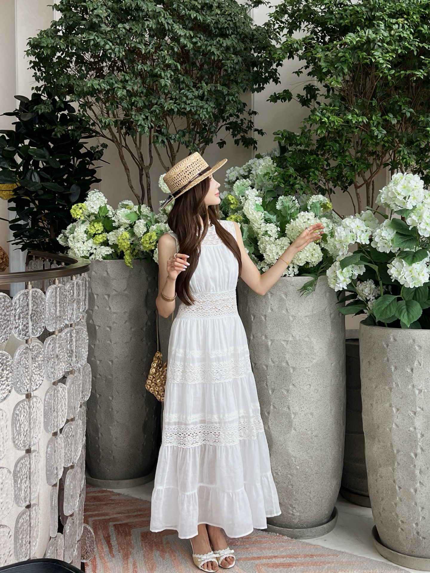 ES 26ss sleeveless lace trim dress
