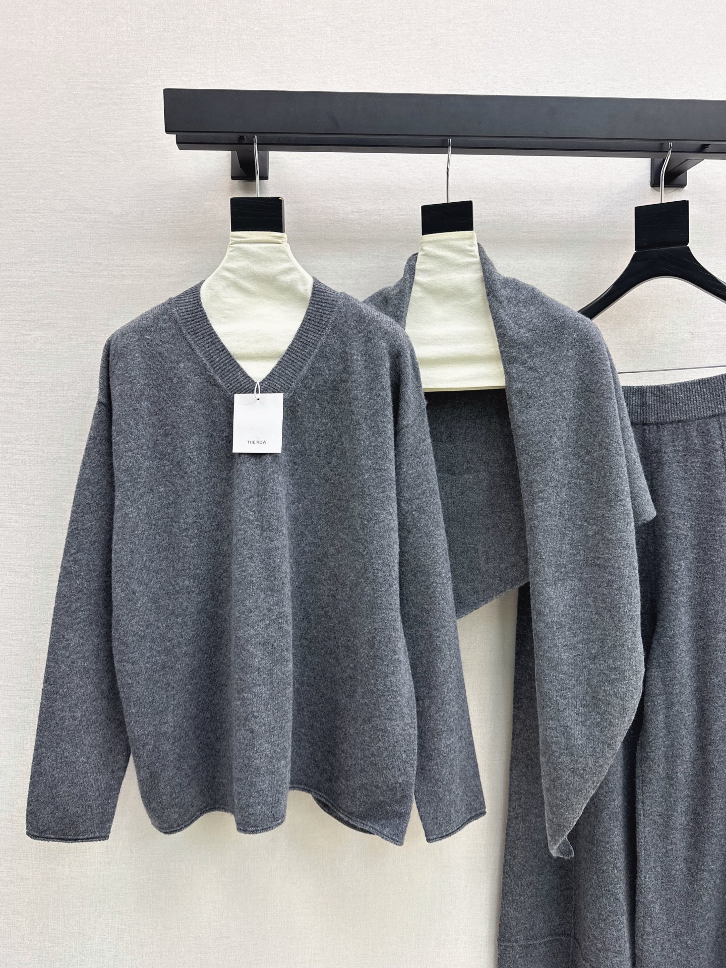 Row 26fw wool cape sweater pants sets