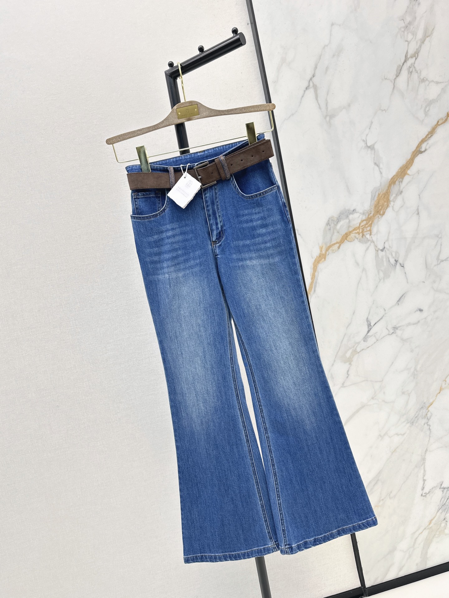 Brun 26fw belted flared jeans