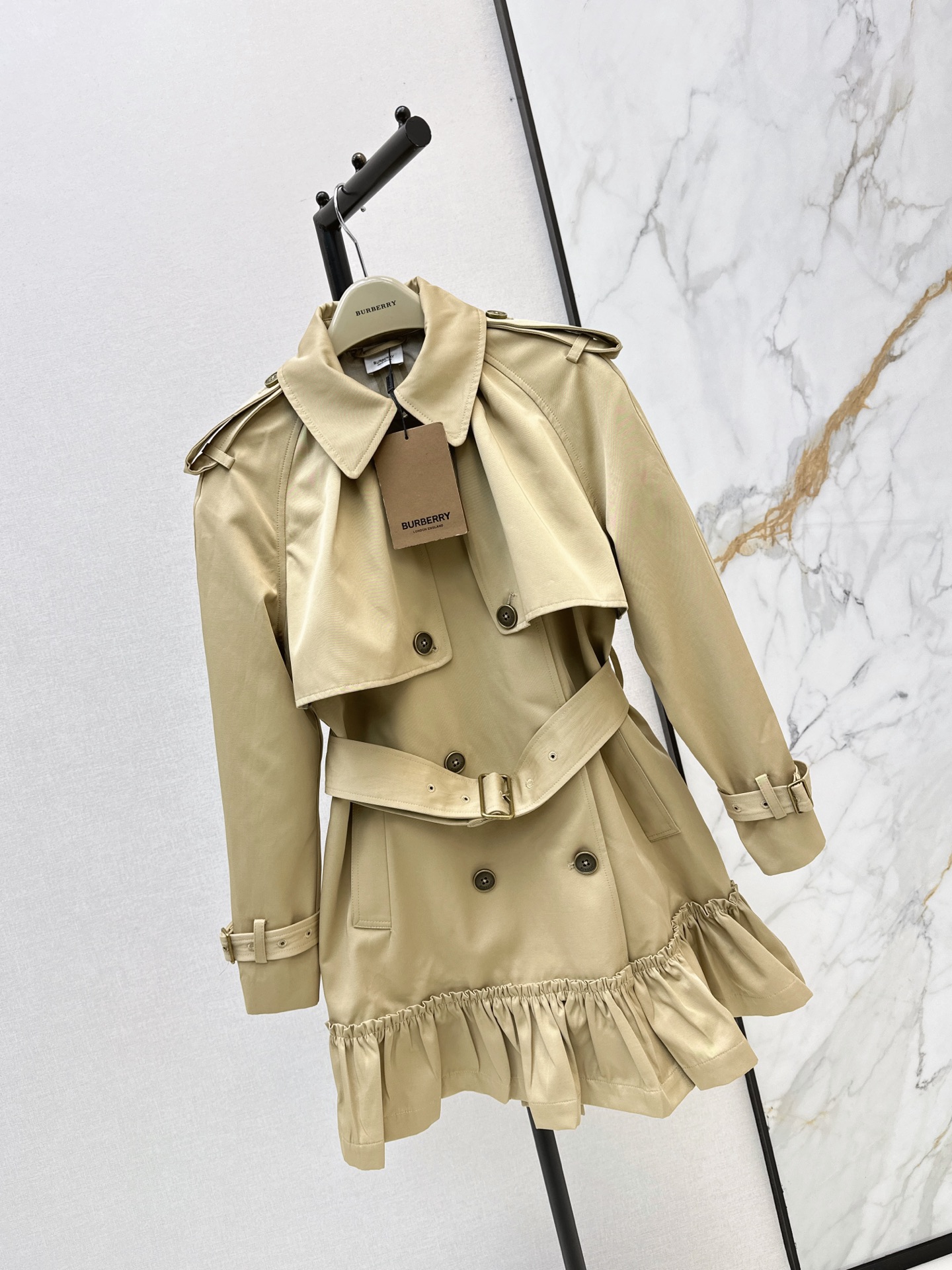 Bur 26fw ruffle trench coats