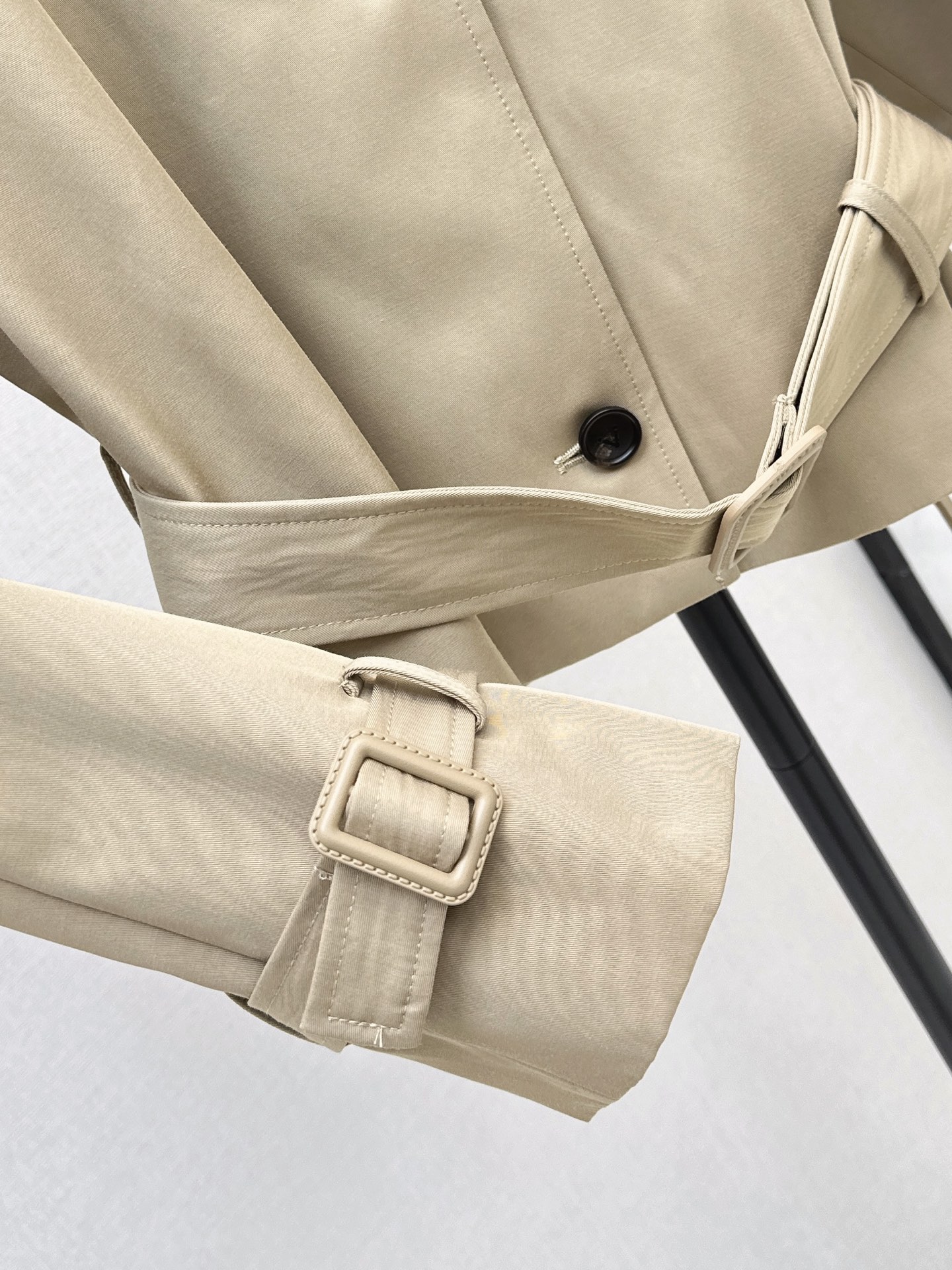 Bott 26fw cropped trench coats