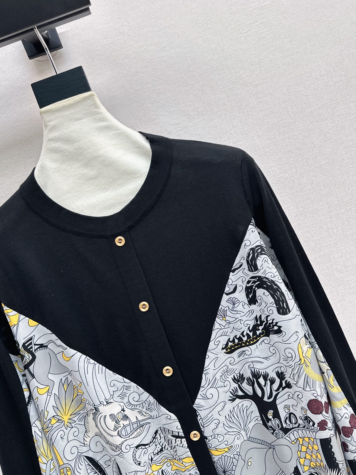 Her 26fw print knit cardigan