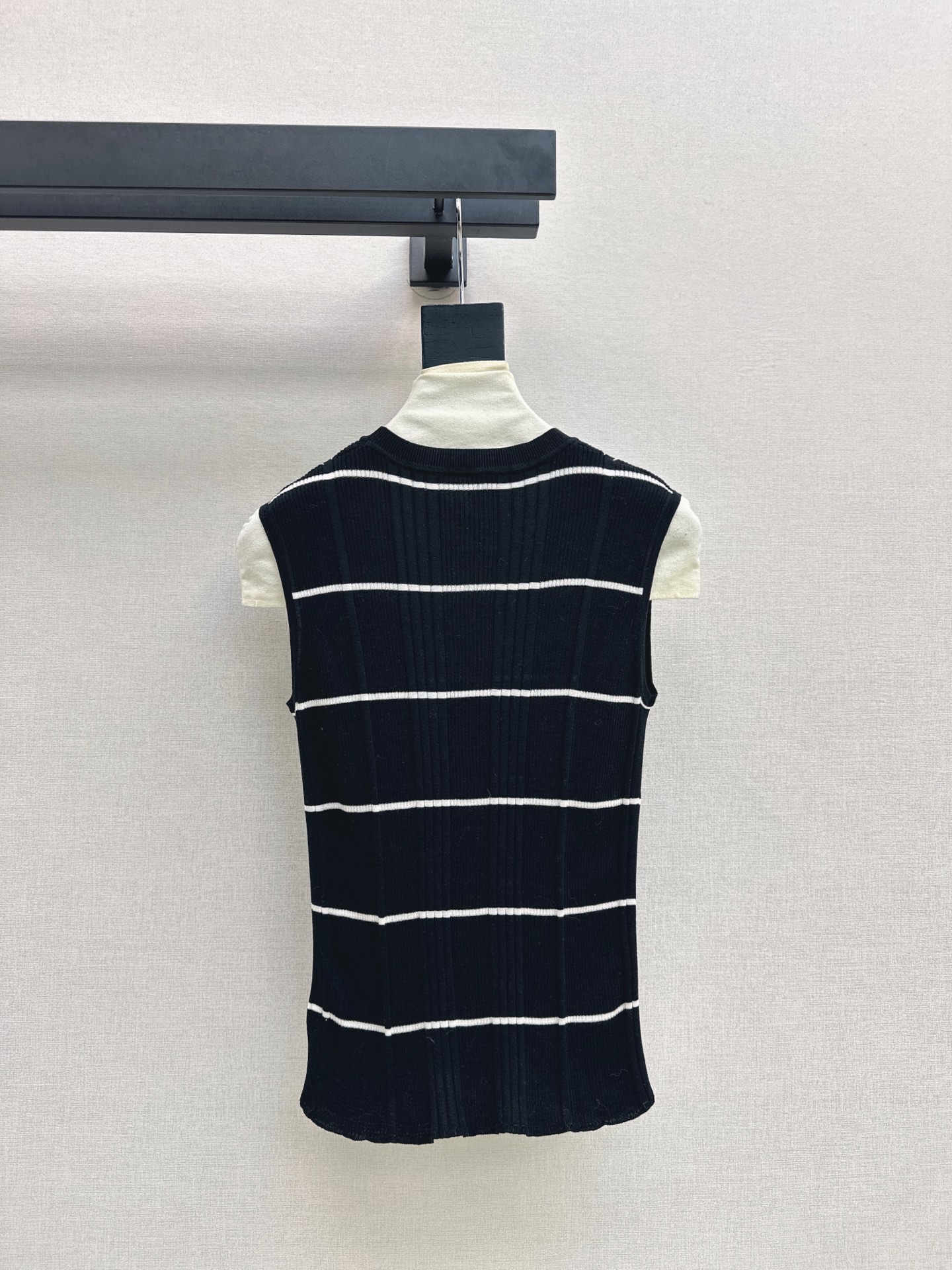 Max 26fw check knit vest