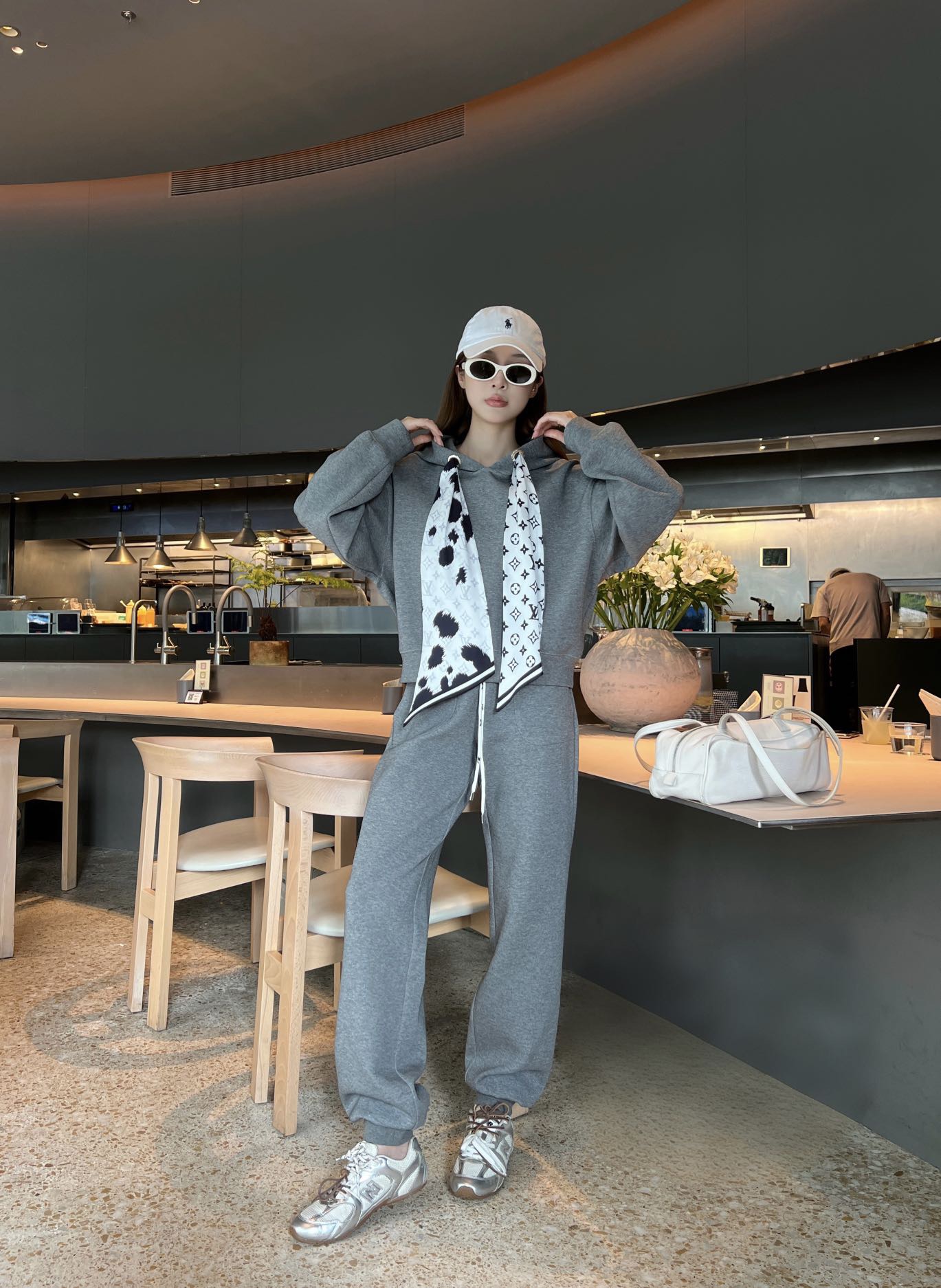 Loui 26fw scarf hhdie pants sets
