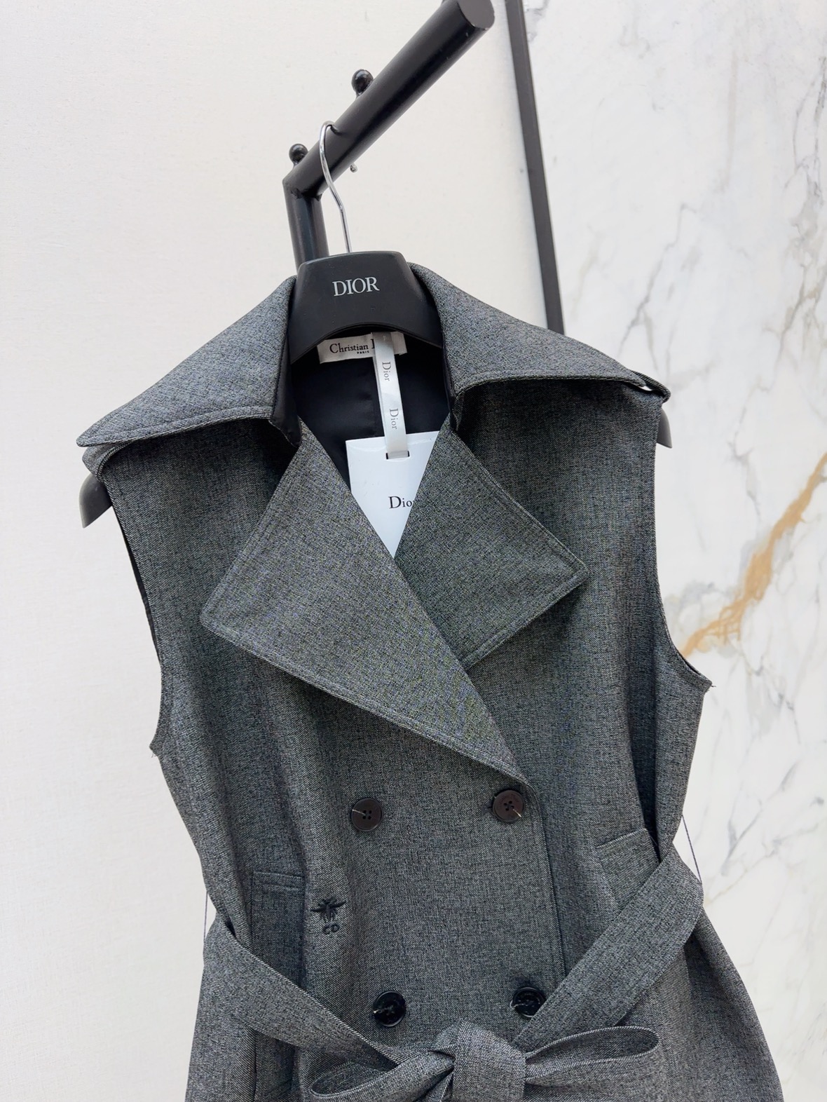 CD 26ss bee embroidery waistcoat
