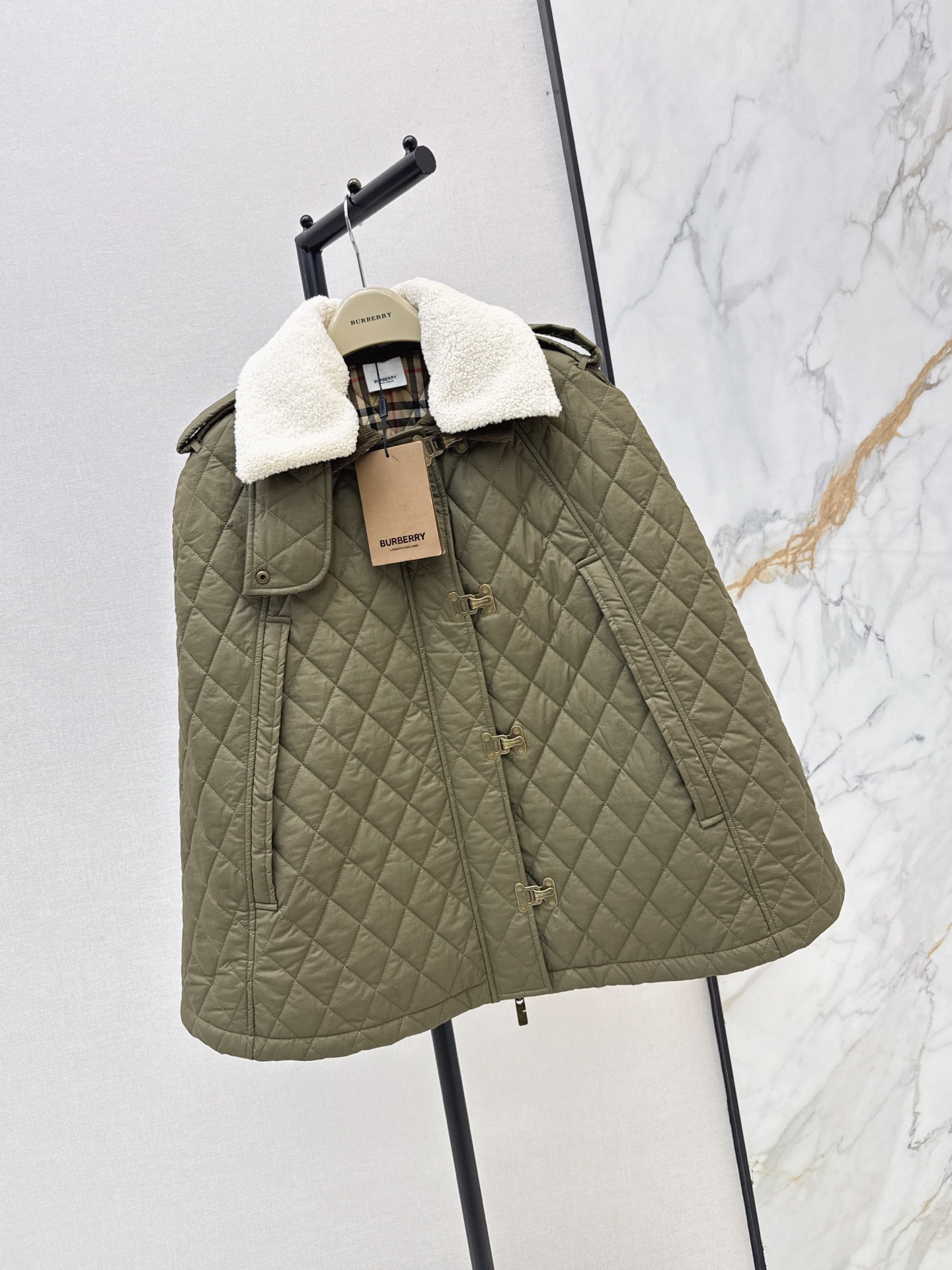 Bur 26fw cape padded jacket