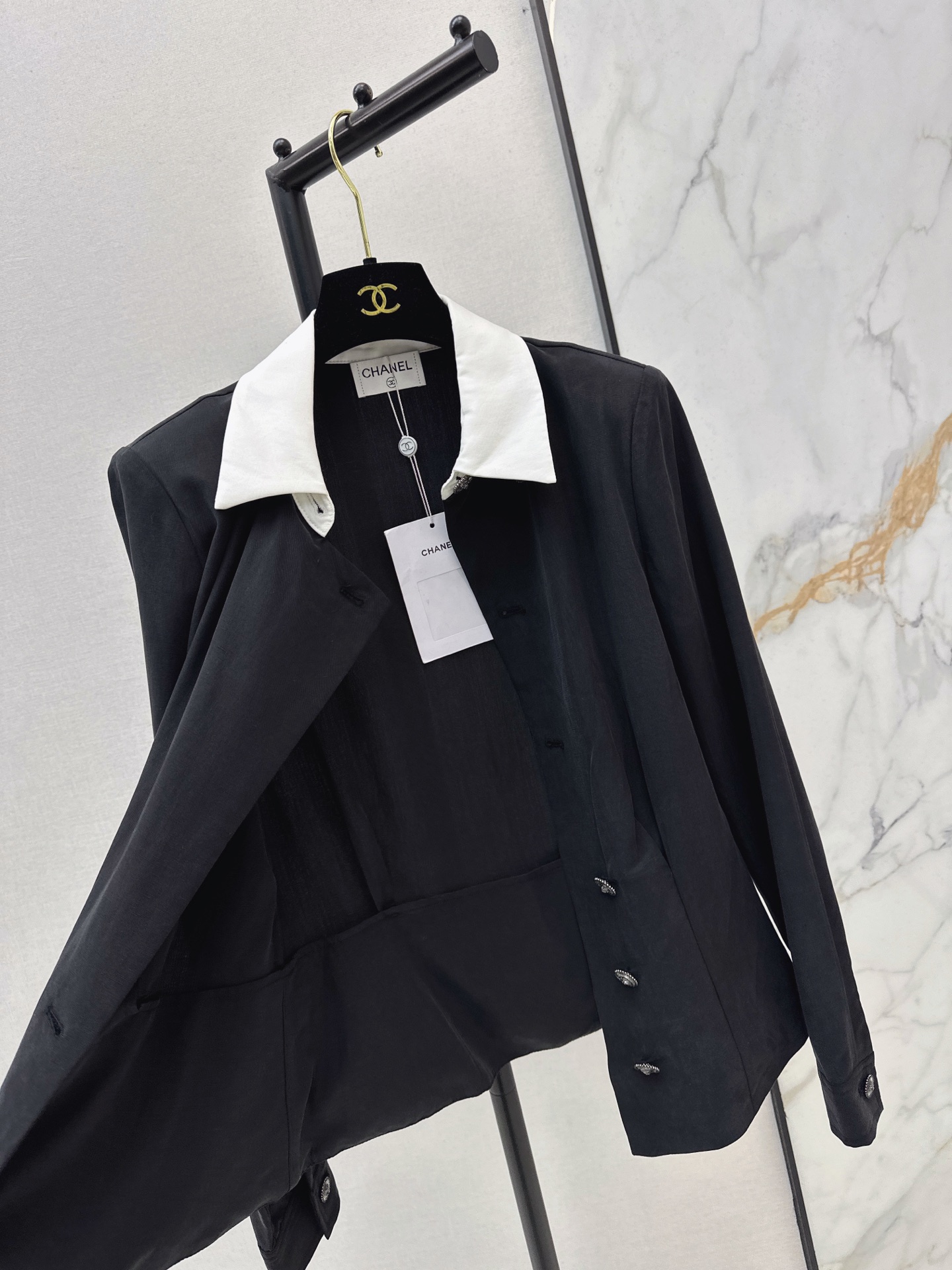 Chan 26fw cinching waist shirt