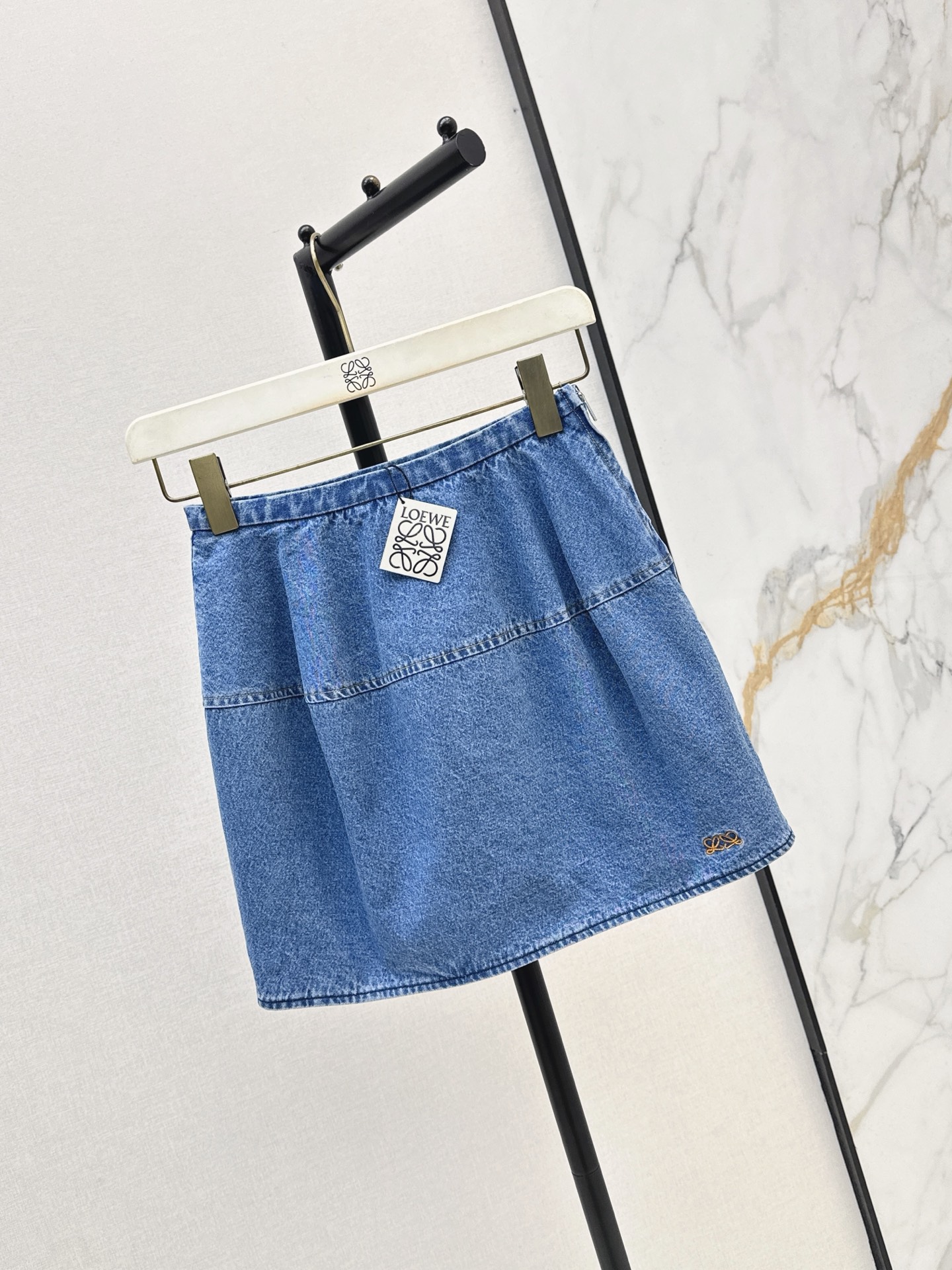 Loe 26fw denim skirt