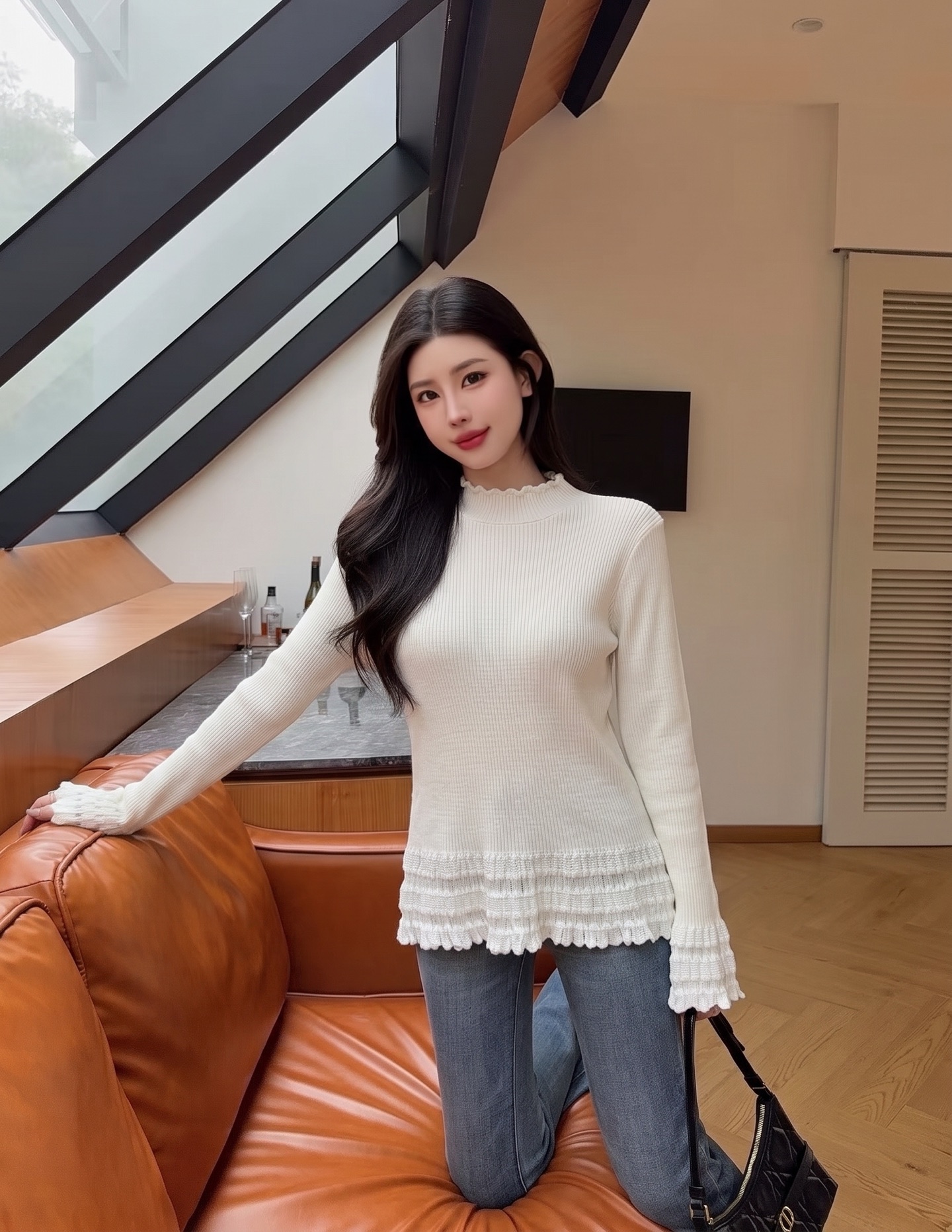 ES 26fw ruffle basic tee