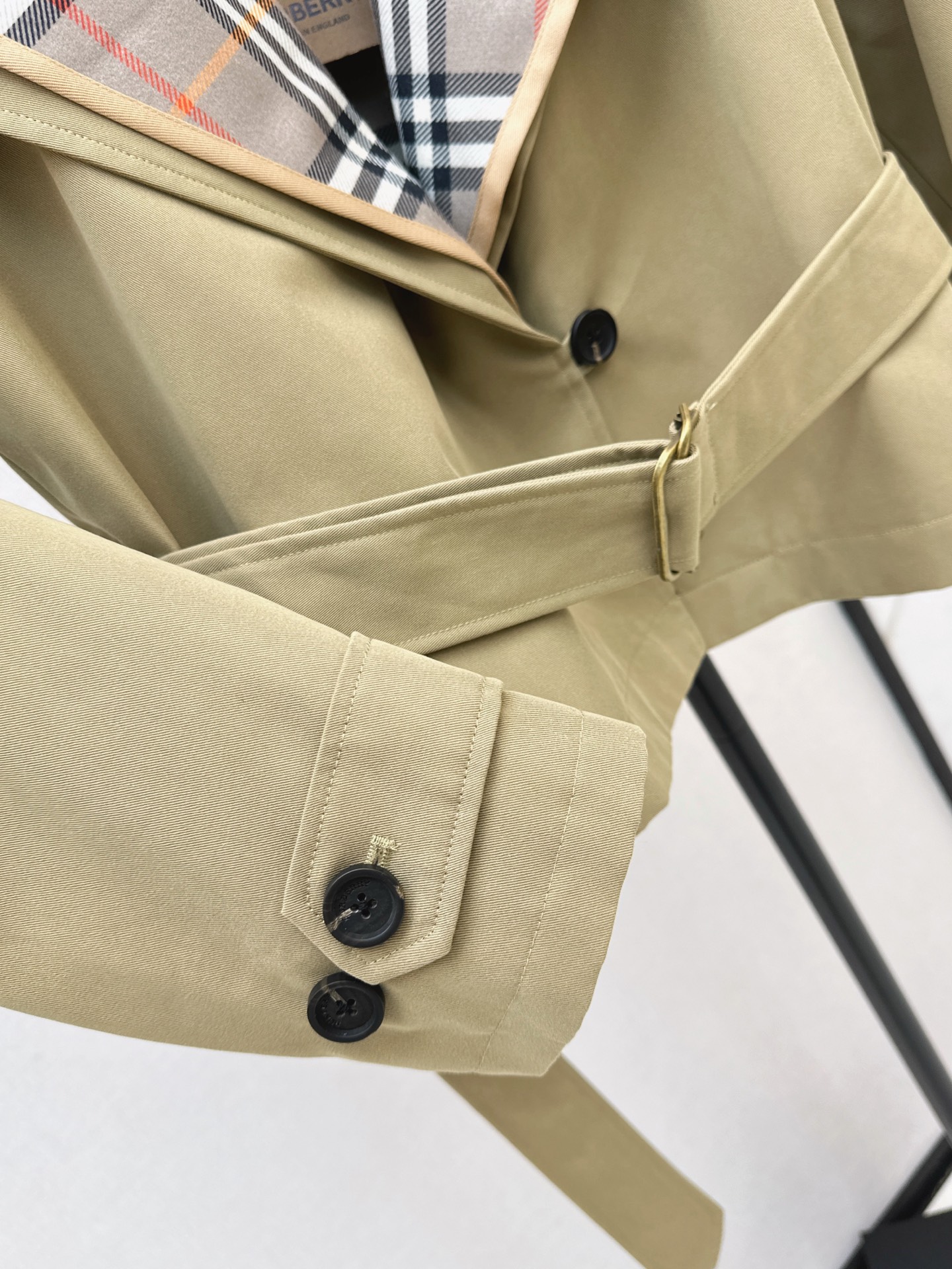 Burb 26fw trench coats with plaid lining